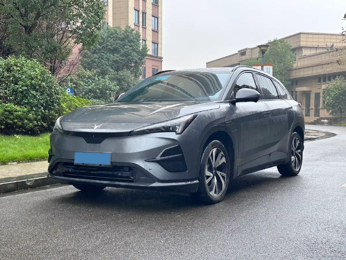 2024 ARCFOX αT5 BEV 65KWH