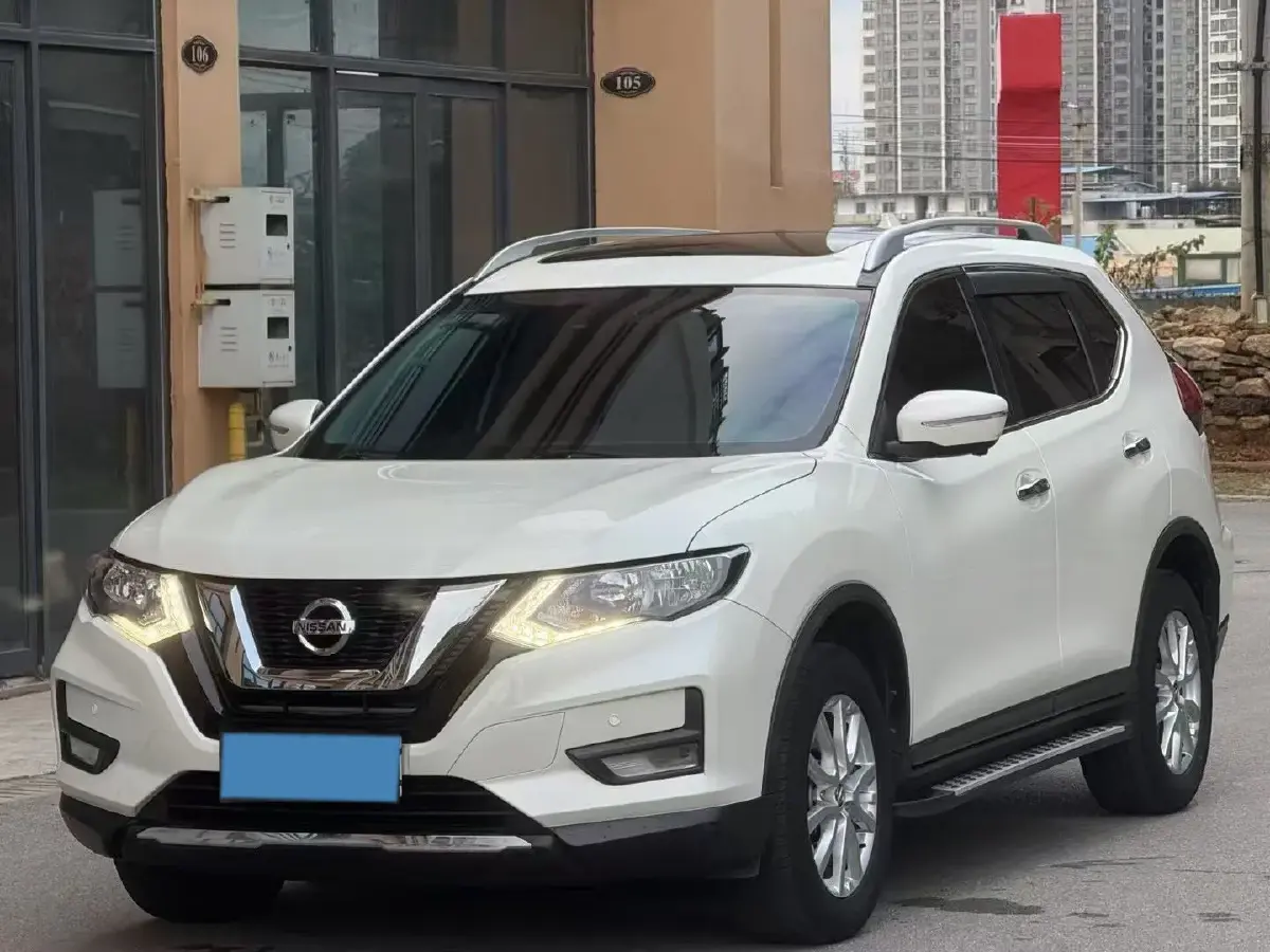 2021 Nissan X-Trail 2.0L 151HP L4 CVT