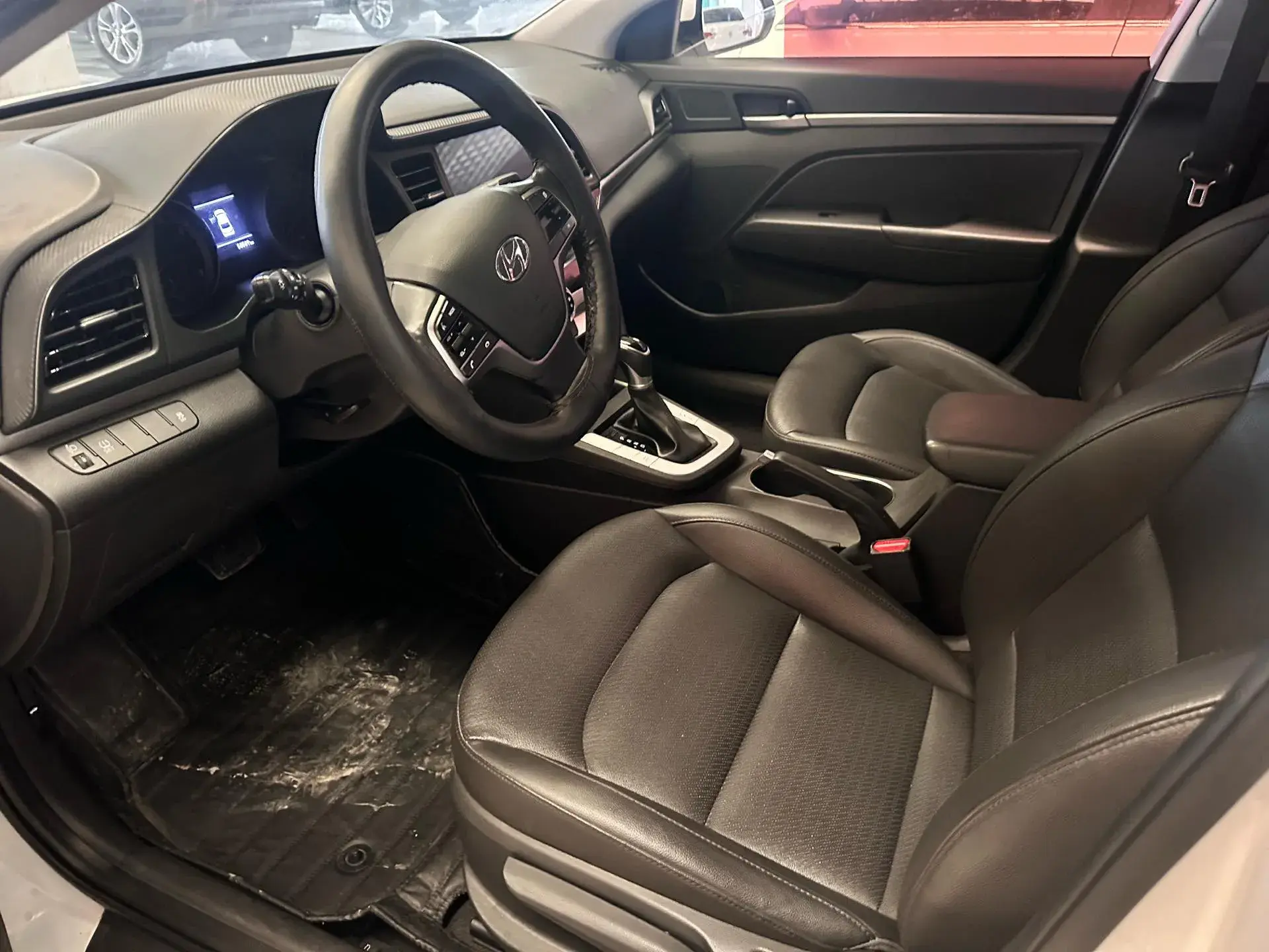 2019 HYUNDAI ELANTRA thumbnail 4