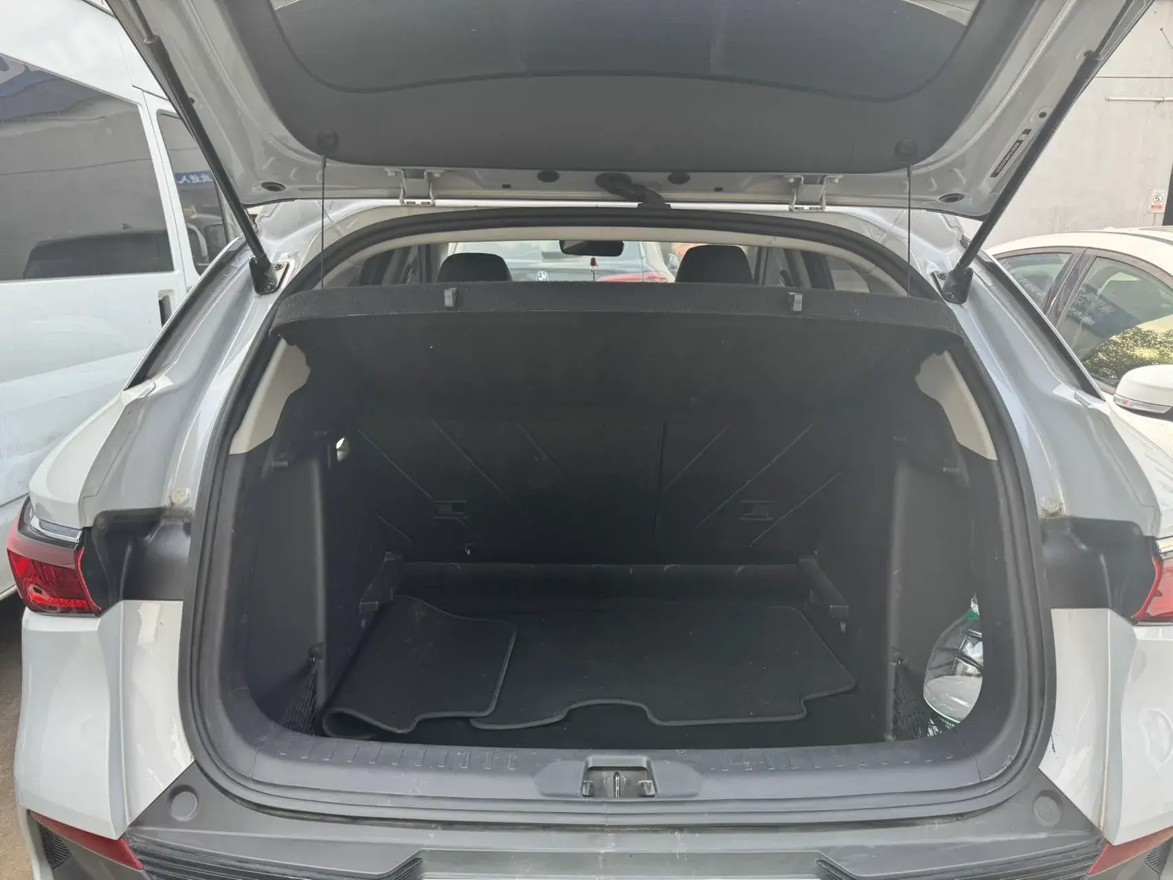 2023 BYD YUAN thumbnail 3