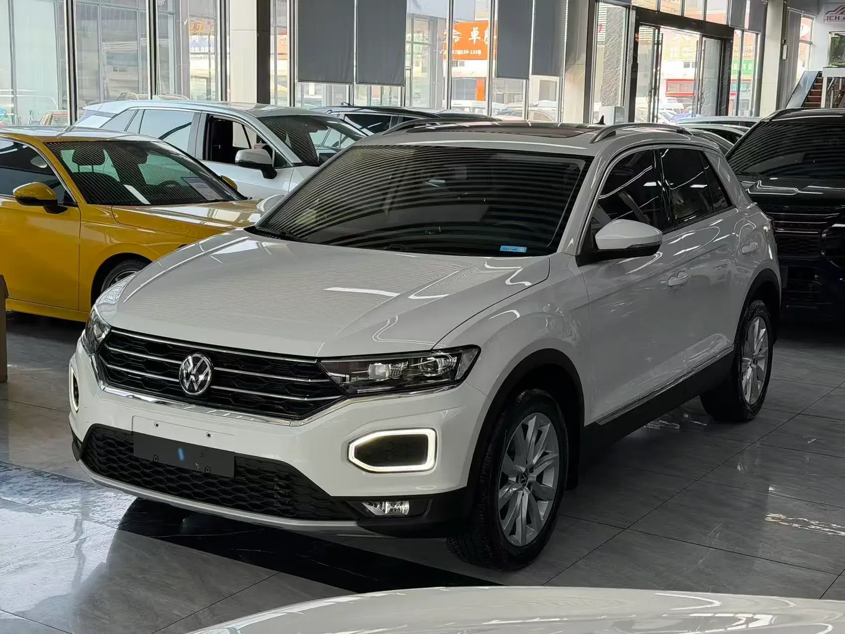 2022 VOLKSWAGEN T-ROC view 1
