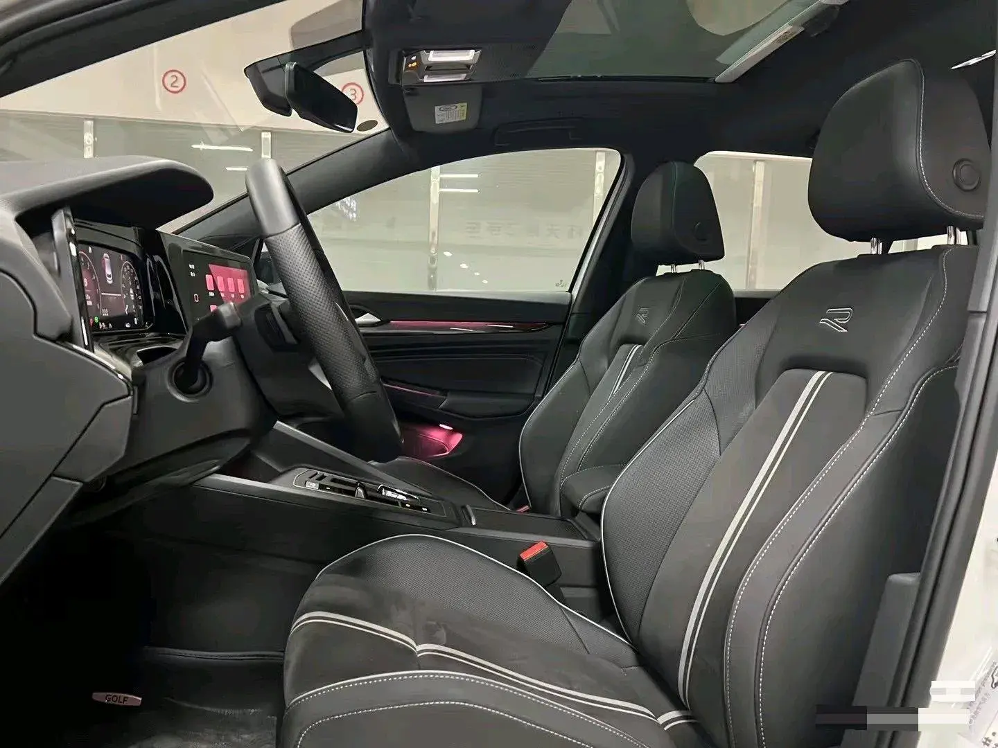 2023 VOLKSWAGEN GOLF thumbnail 4