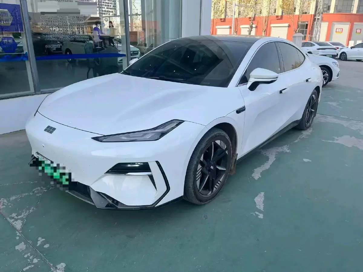 2024 Geely Galaxy E8 BEV 62KWH