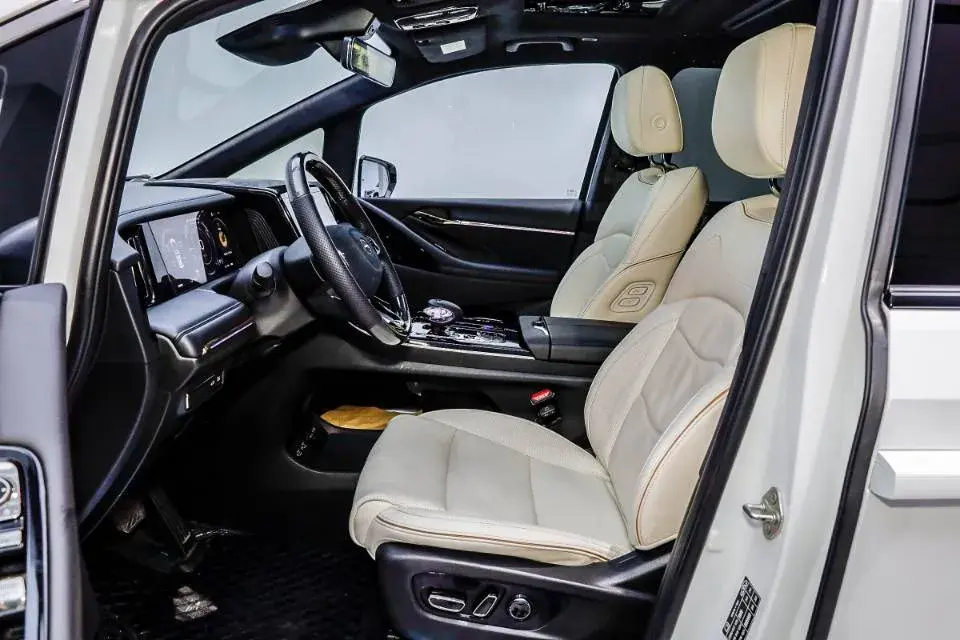 2023 GAC TRUMPCHI thumbnail 3