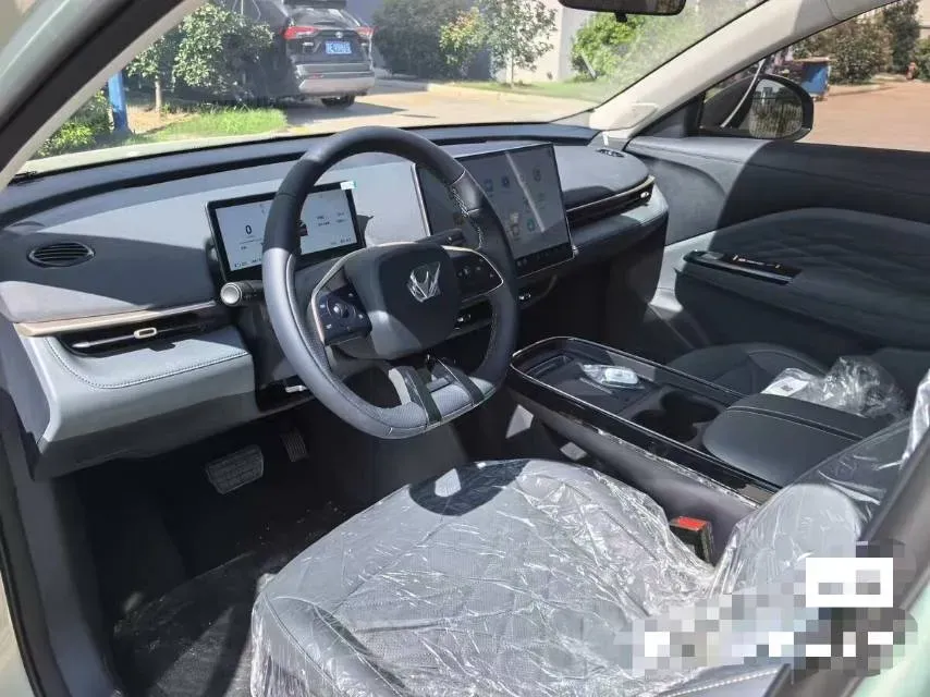 2025 ARCFOX T1 BEV,autocango,china used car exporter,china ev exporter,chinese used car exporter,chinese used ev exporter