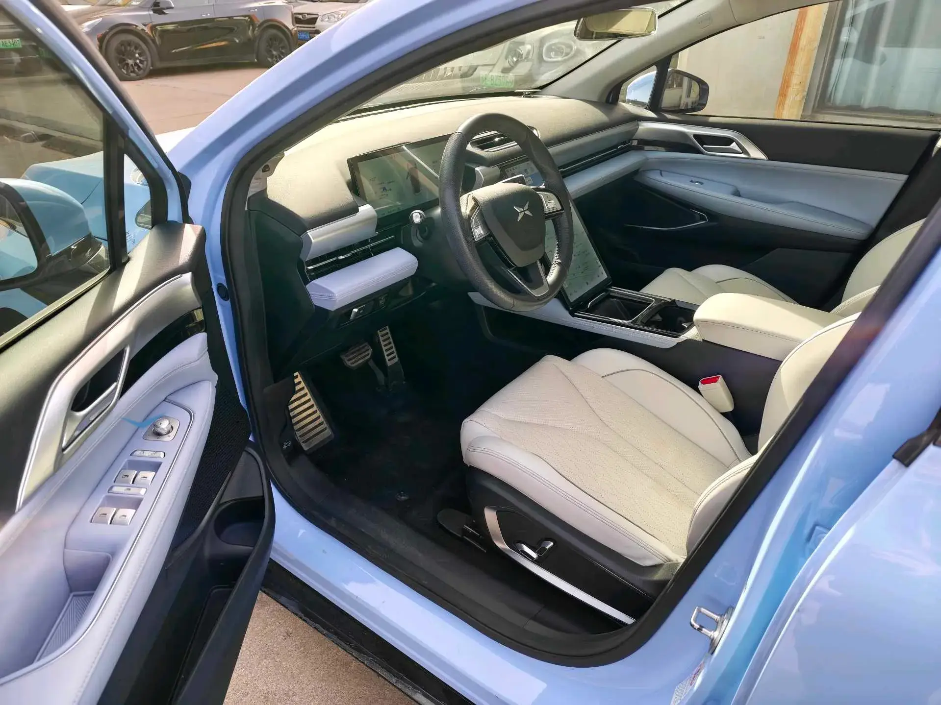 2021 XPENG P5 thumbnail 3