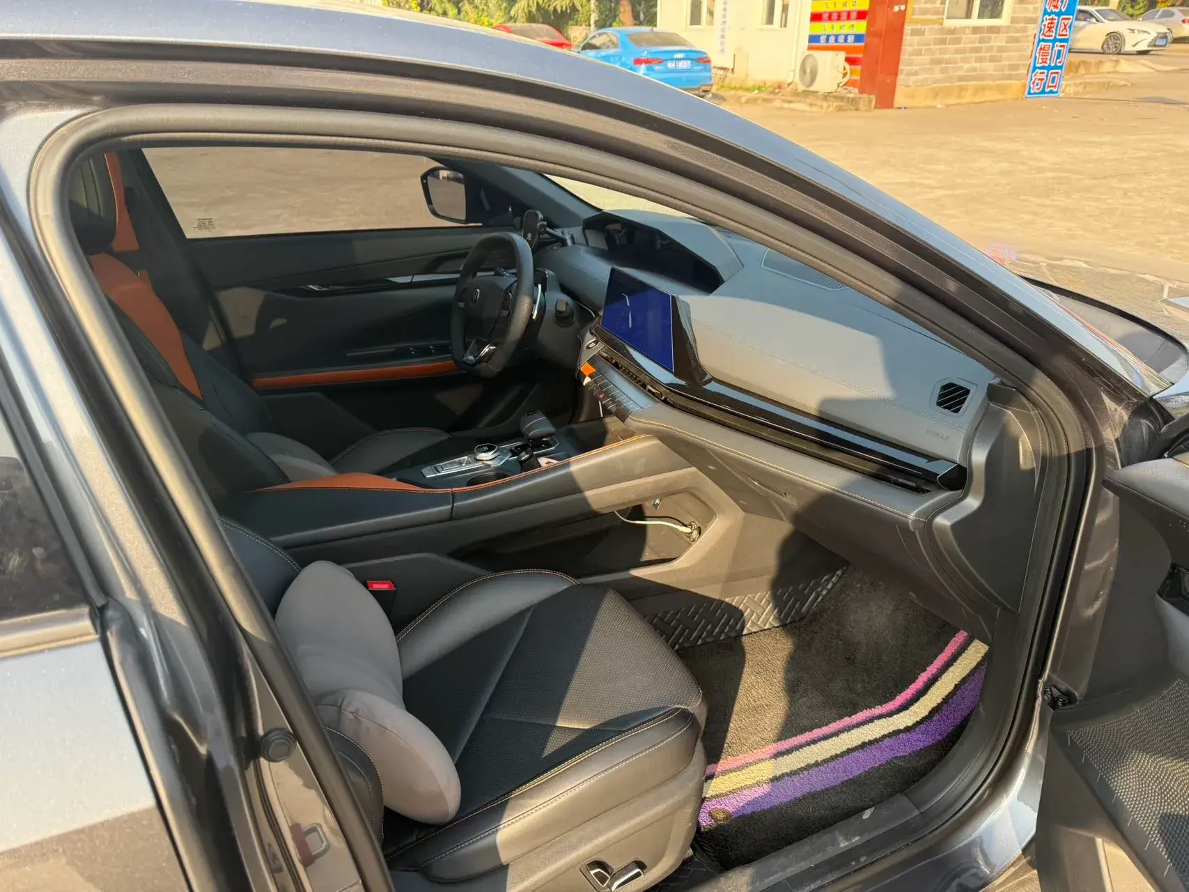 2023 CHANGAN UNI-V thumbnail 4