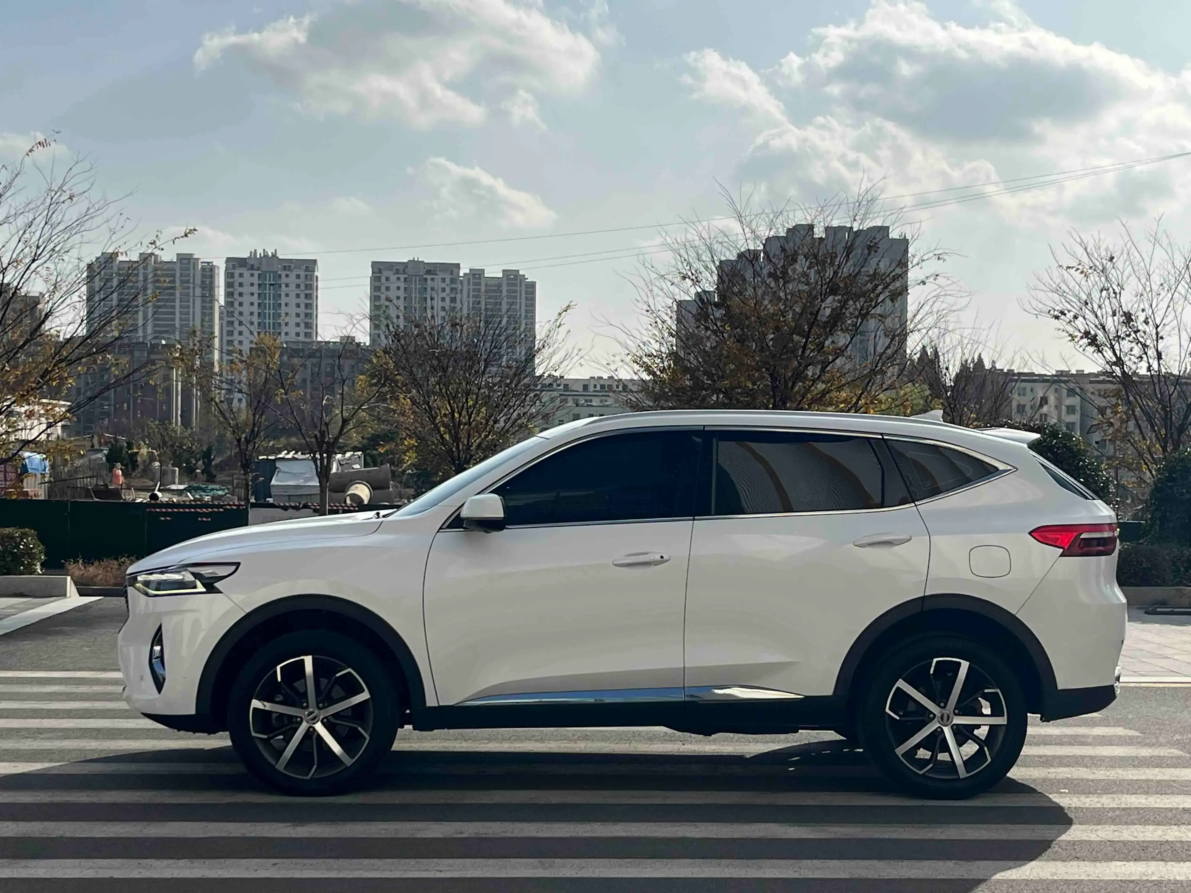 2019 HAVAL F7 thumbnail 3