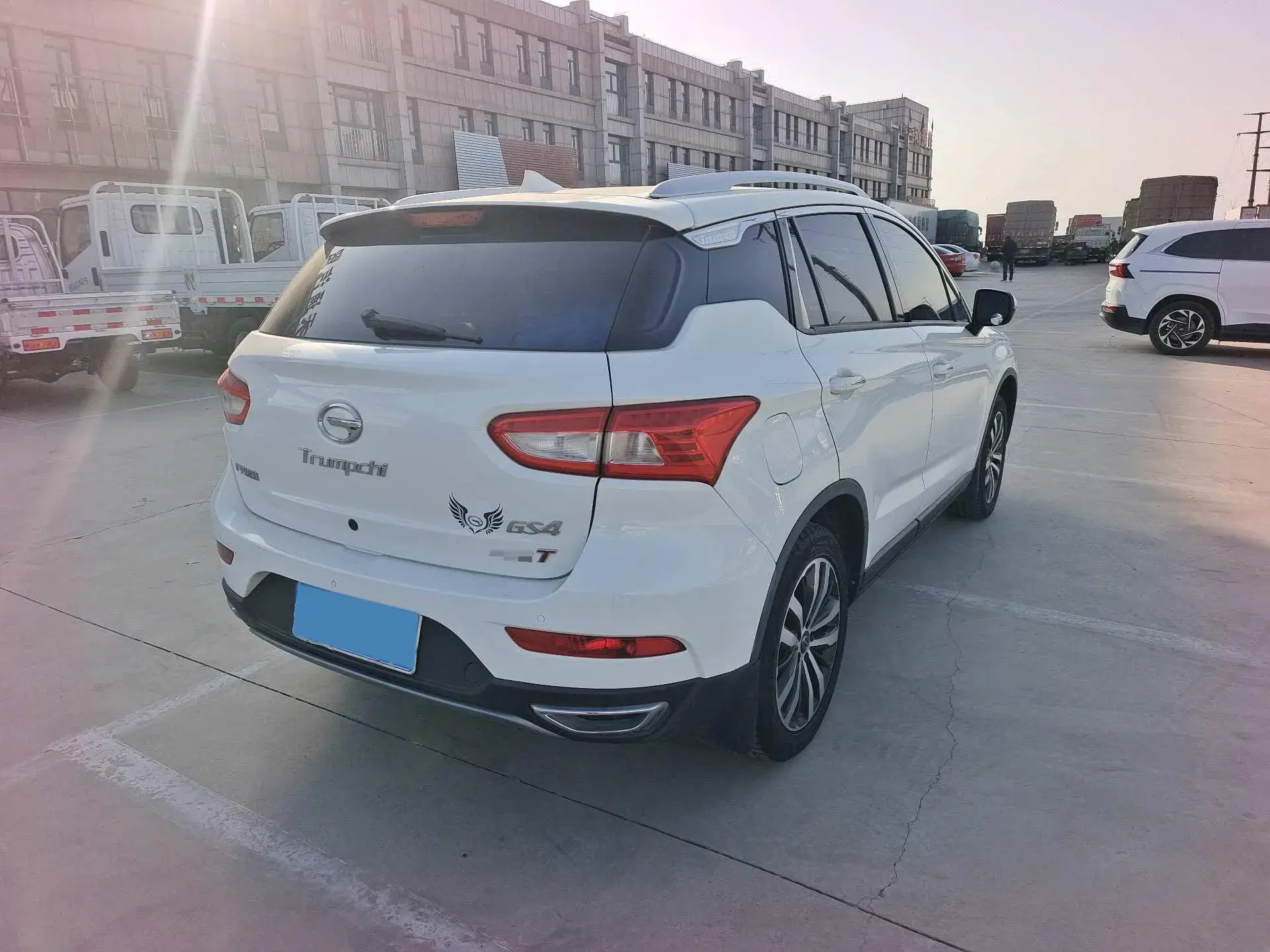 2017 GAC TRUMPCHI thumbnail 3