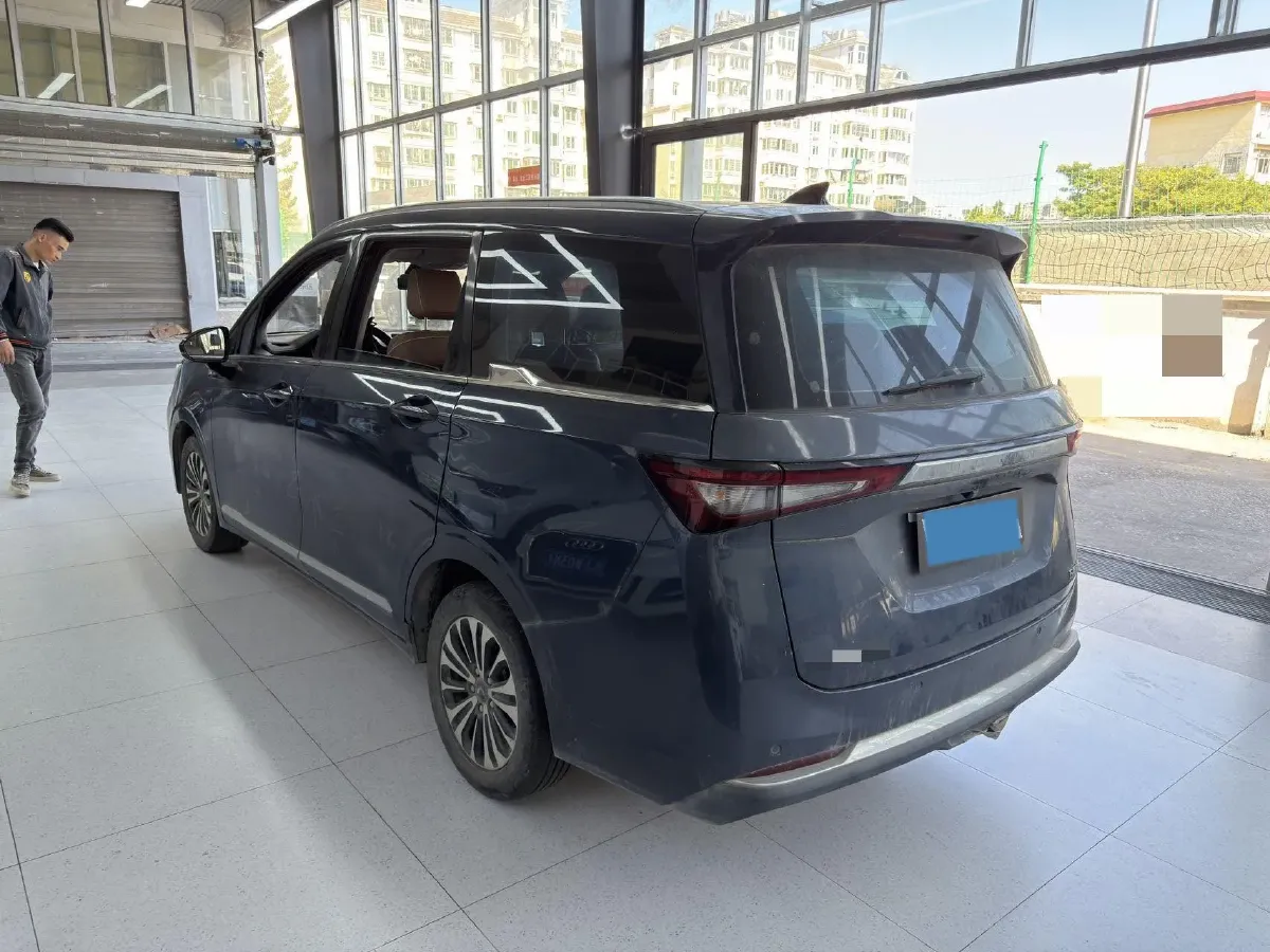 2022 WuLing JiaChen 1.5T 147HP L4 CVT,autocango,china used car exporter,china ev exporter,chinese used car exporter,chinese used ev exporter