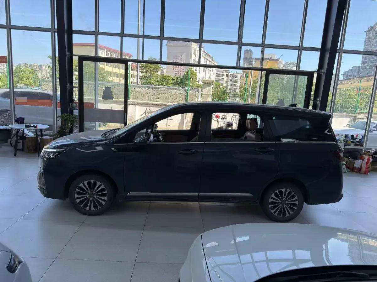 2022 WuLing JiaChen 1.5T 147HP L4 CVT,autocango,china used car exporter,china ev exporter,chinese used car exporter,chinese used ev exporter