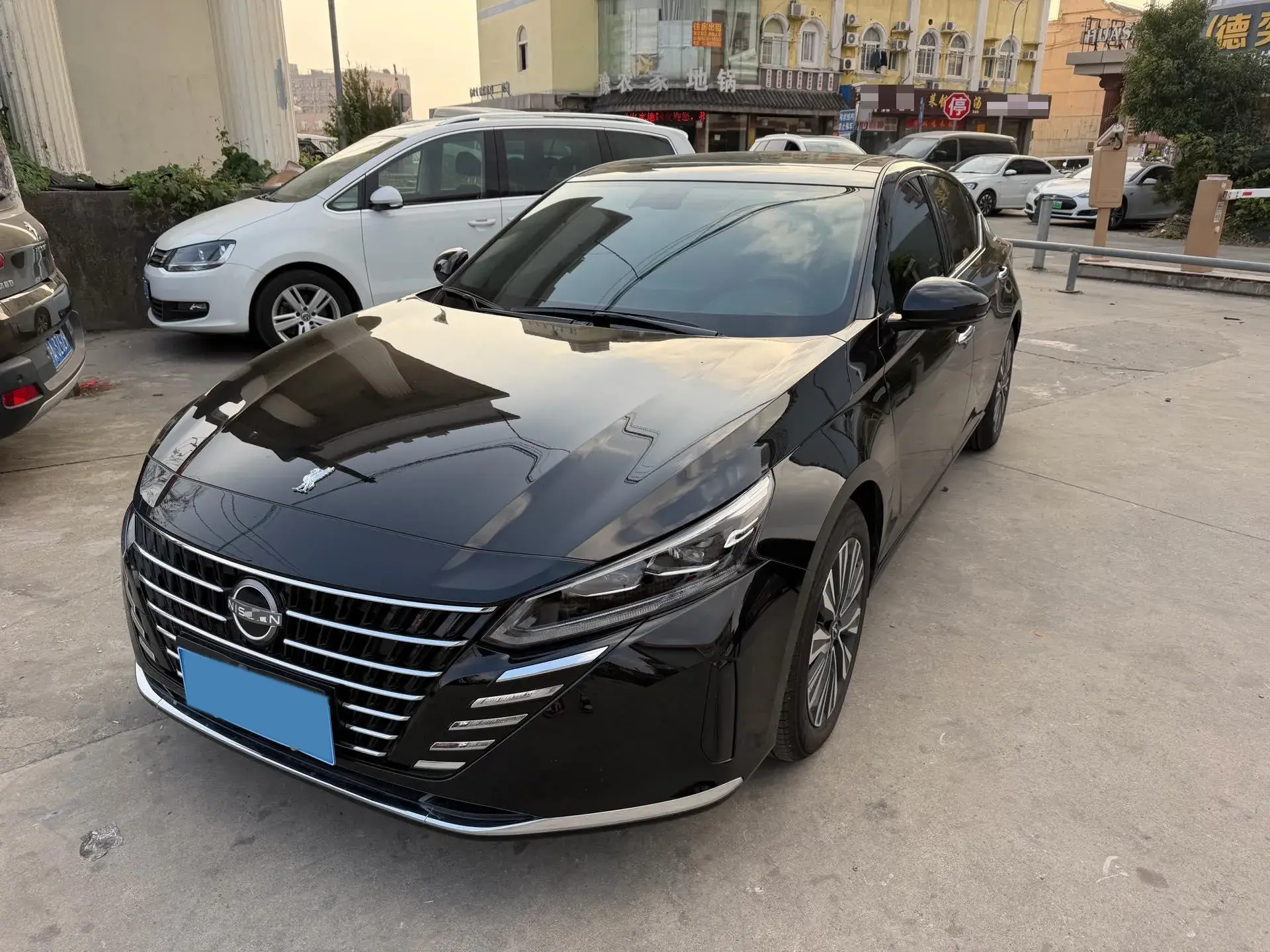 2025 NISSAN TEANA view 1