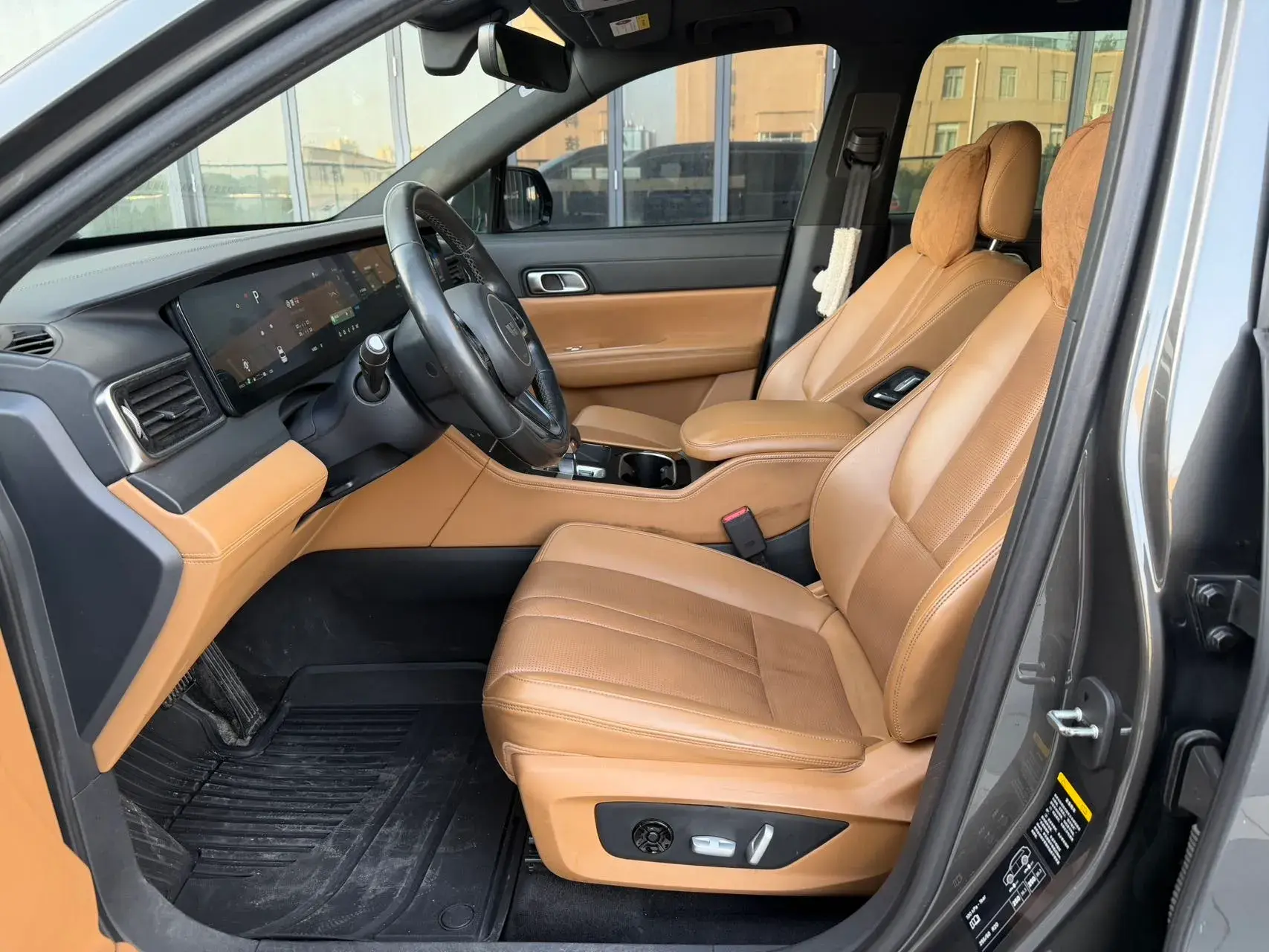 2020 LI ONE thumbnail 3