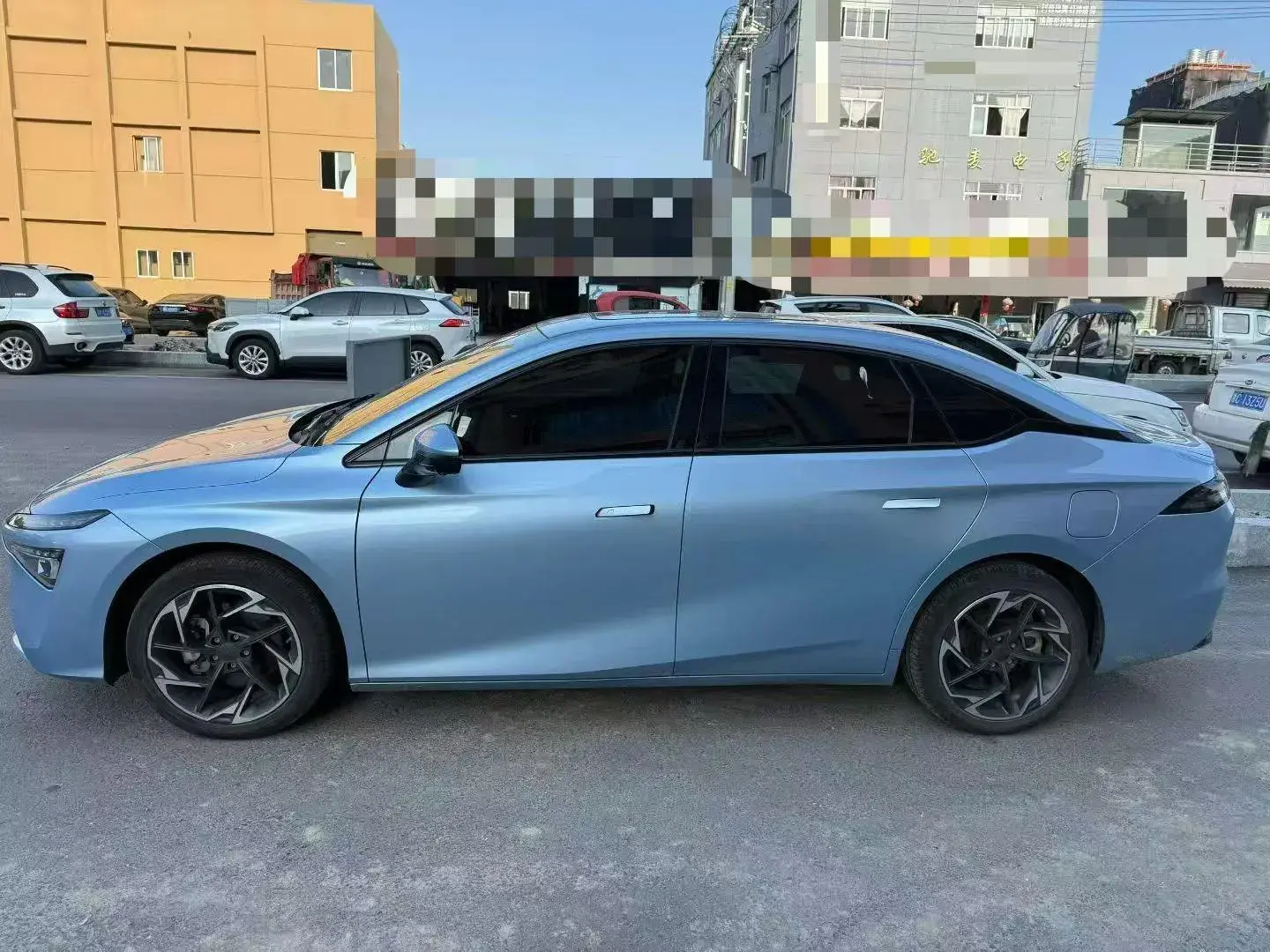 2024 AION AION thumbnail 3