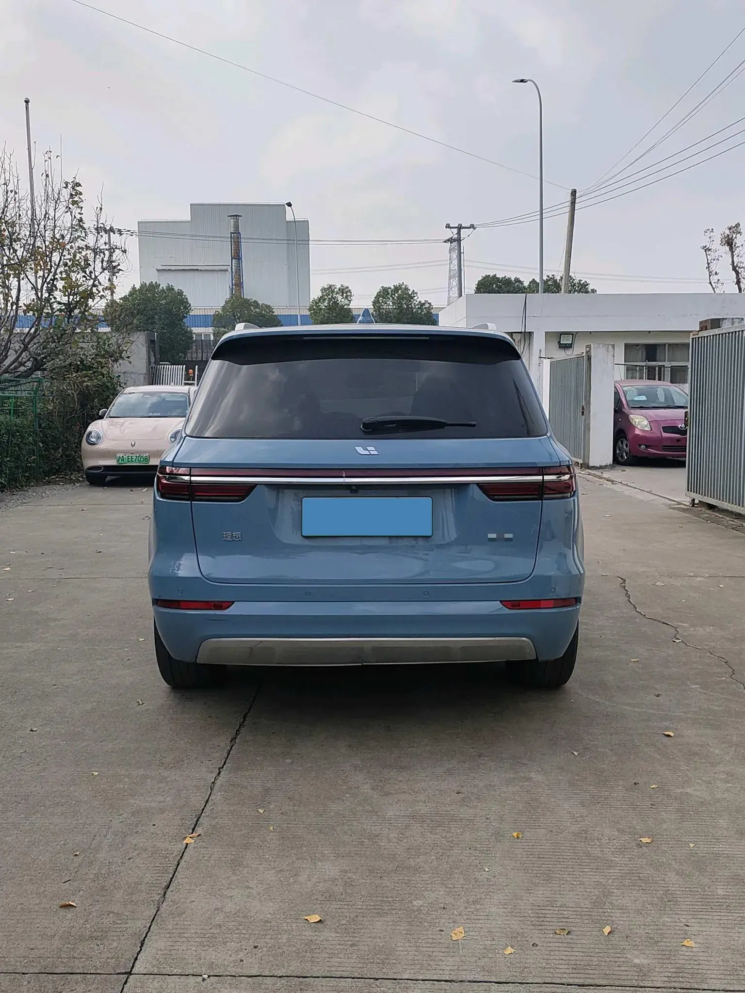 2021 LI ONE thumbnail 4