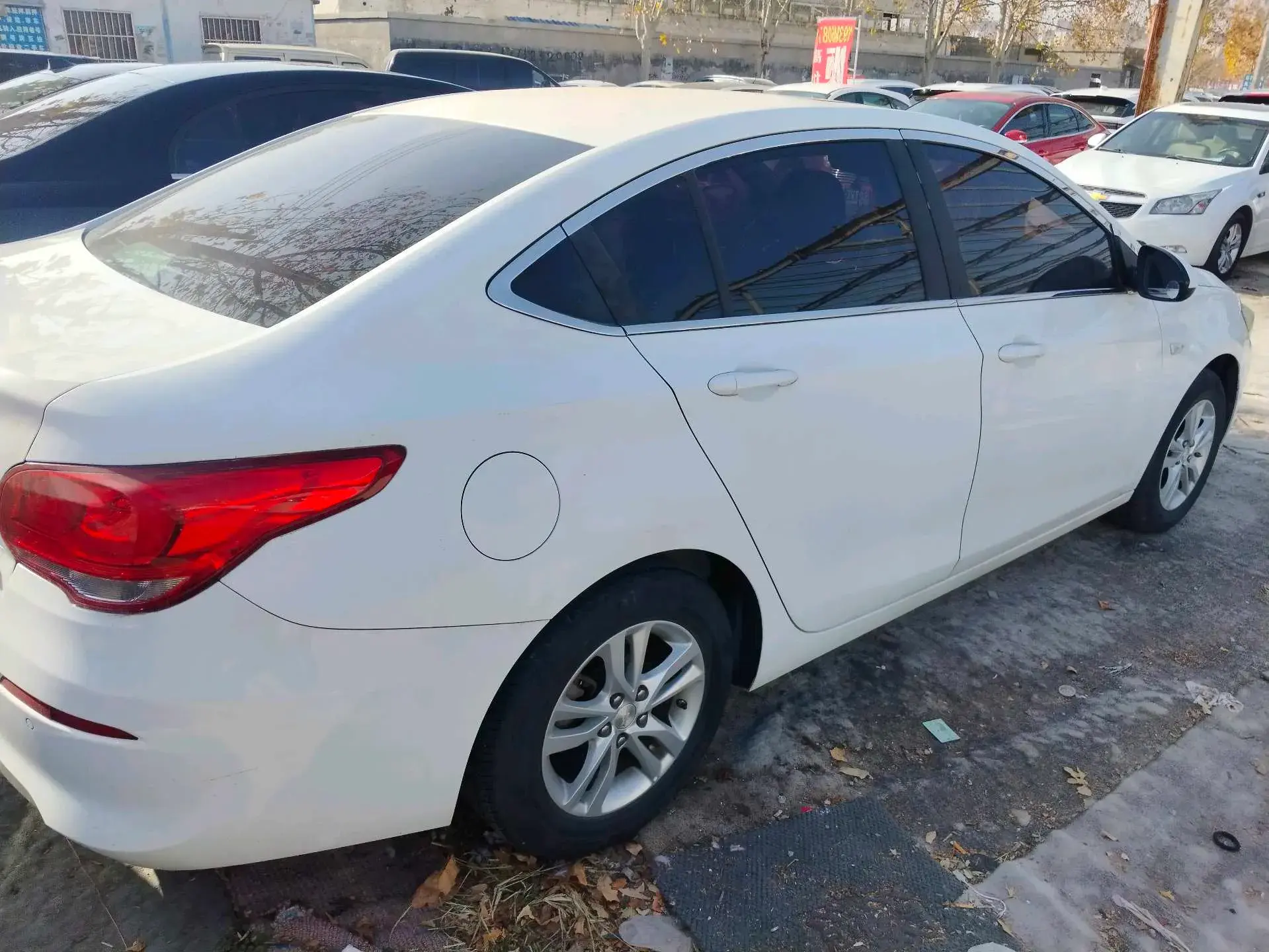 2019 CHEVROLET CAVALIER thumbnail 3