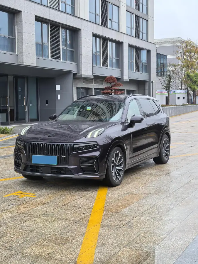 2024 LYNK&CO 09 EM-P 2.0T 254HP L4 3DHT PHEV 40.1KWH