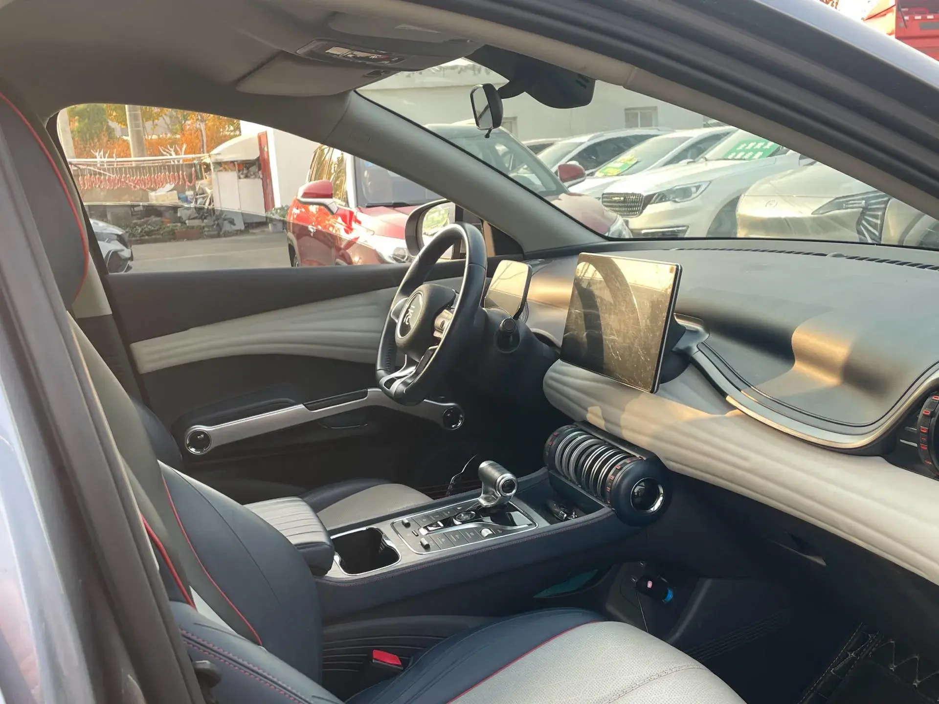 2022 BYD YUAN thumbnail 4