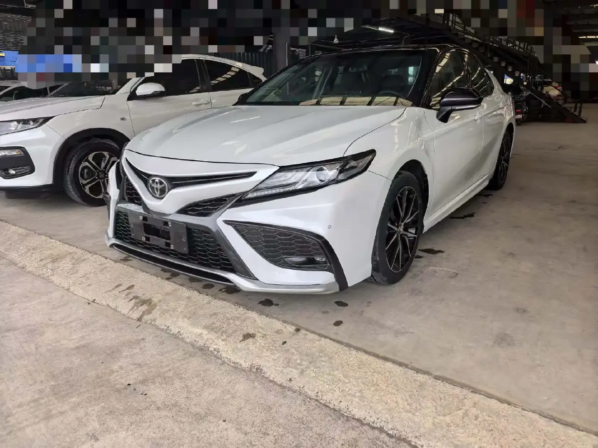 2021 Toyota Camry 2.5L 209HP L4 8AT