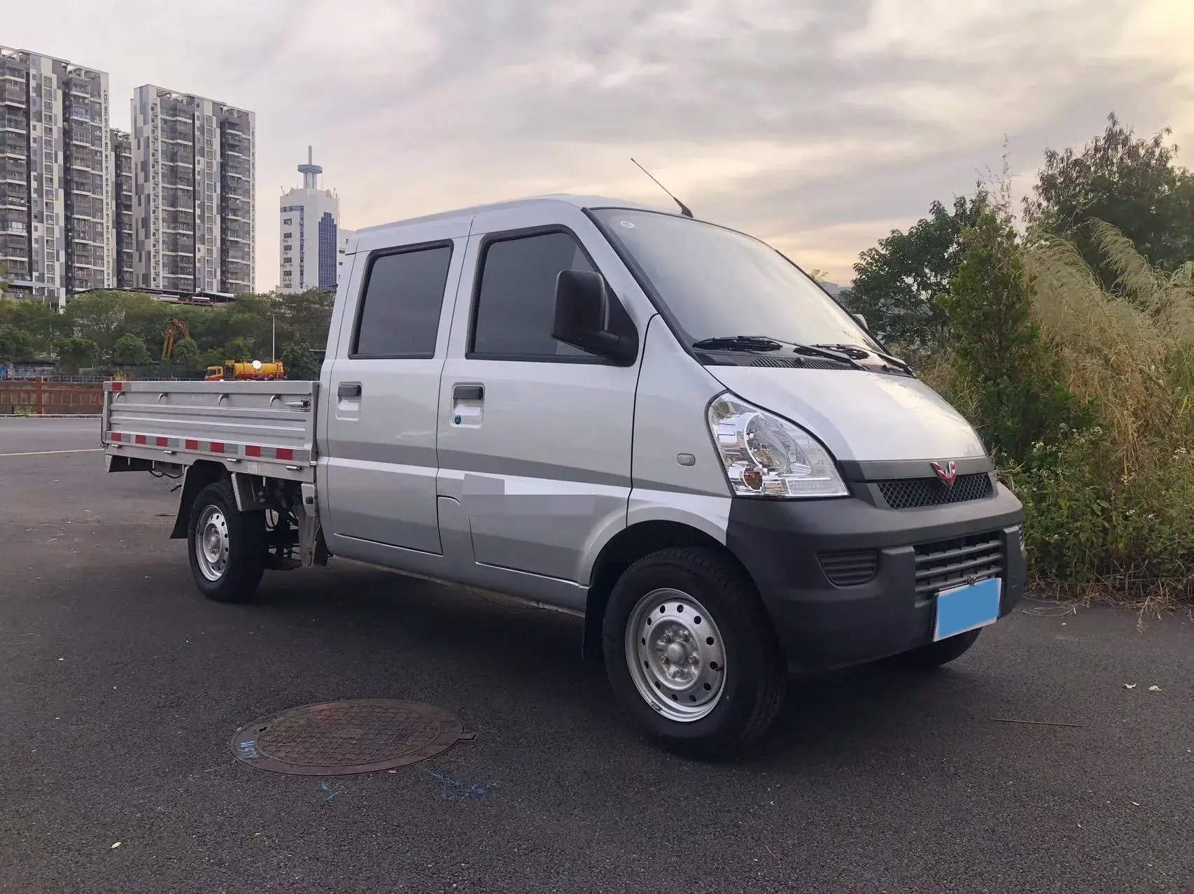 2022 WULING RONGGUANG thumbnail 2