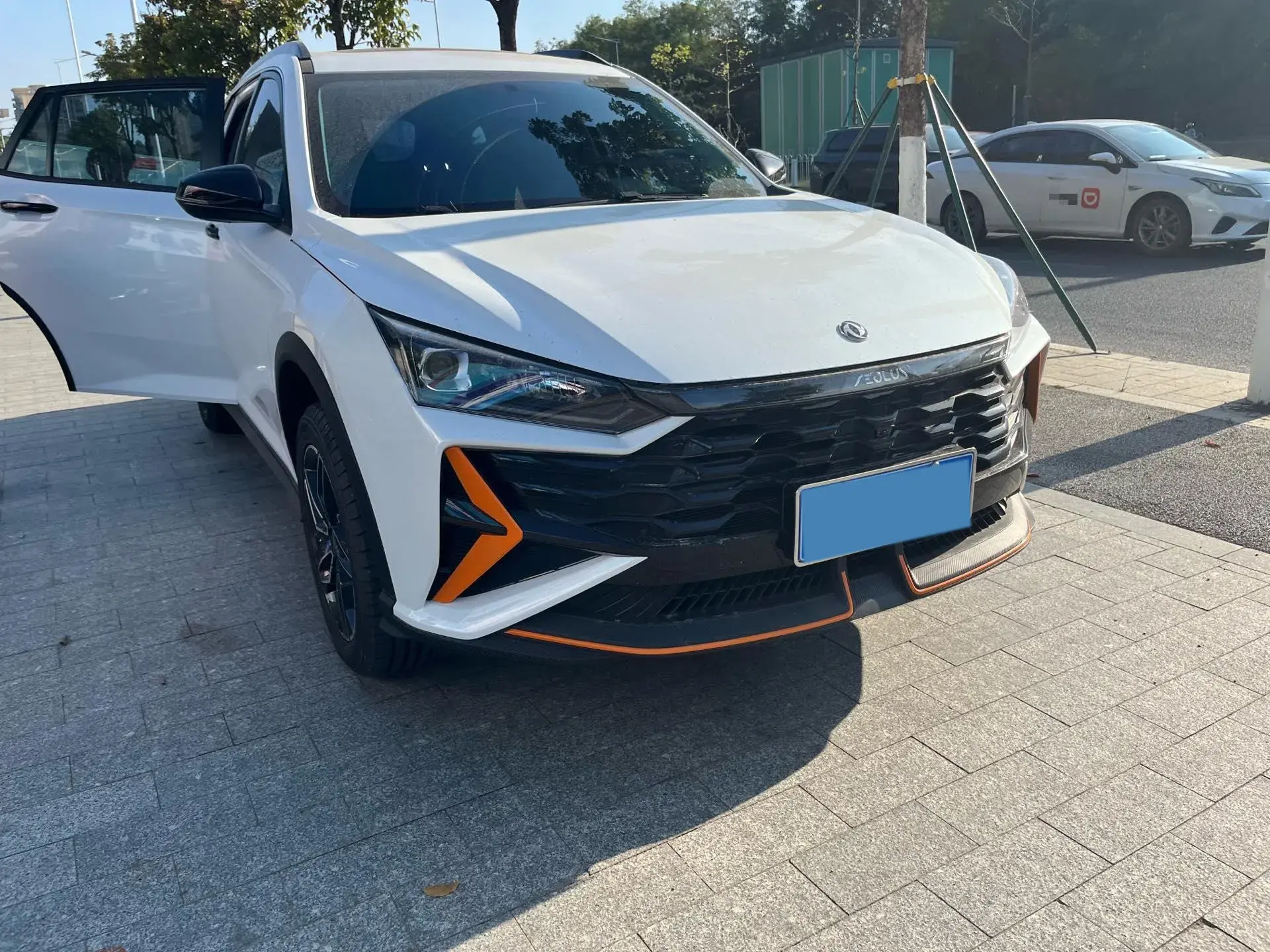 2023 DONGFENG AEOLUS thumbnail 3