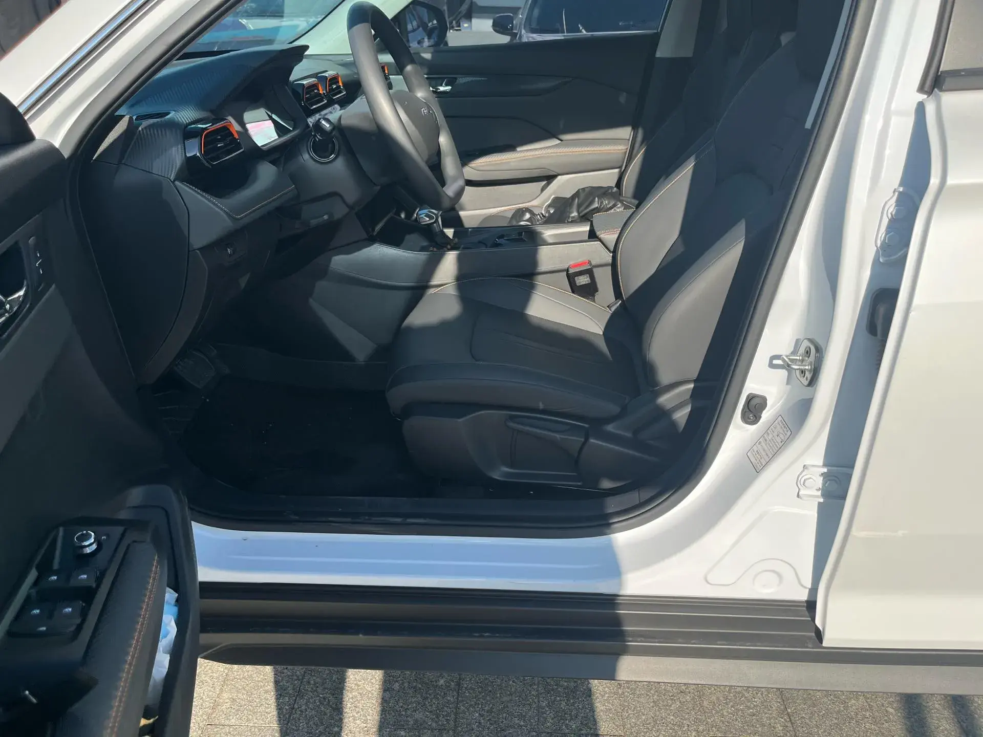 2023 DONGFENG AEOLUS thumbnail 4