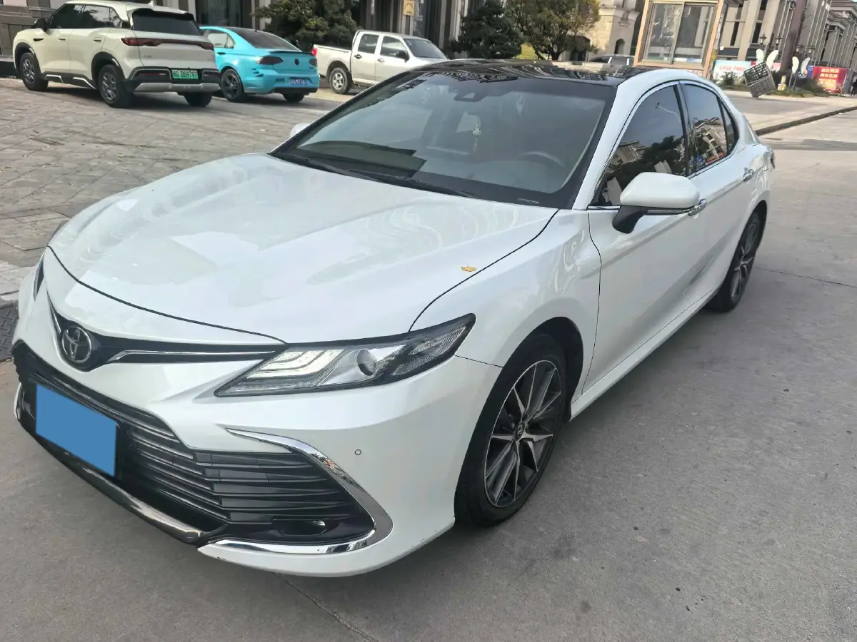 2021 Toyota Camry 2.5L 209HP L4 8AT
