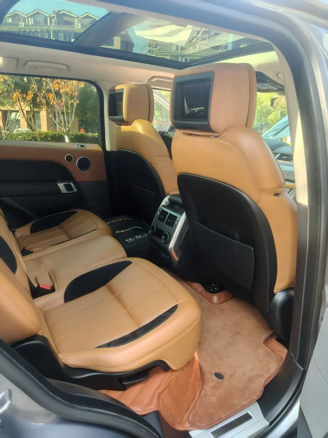 2020 LAND ROVER thumbnail 4