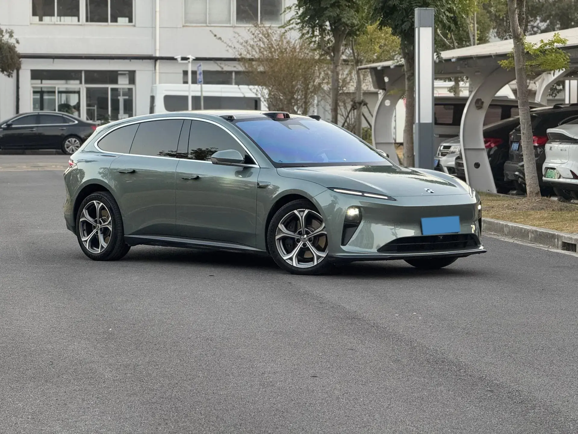 2023 NIO ET5T thumbnail 3