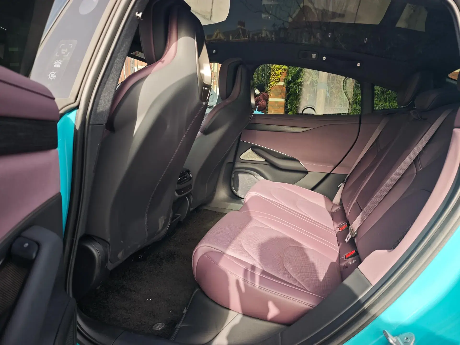 2024 MI SU7 thumbnail 4