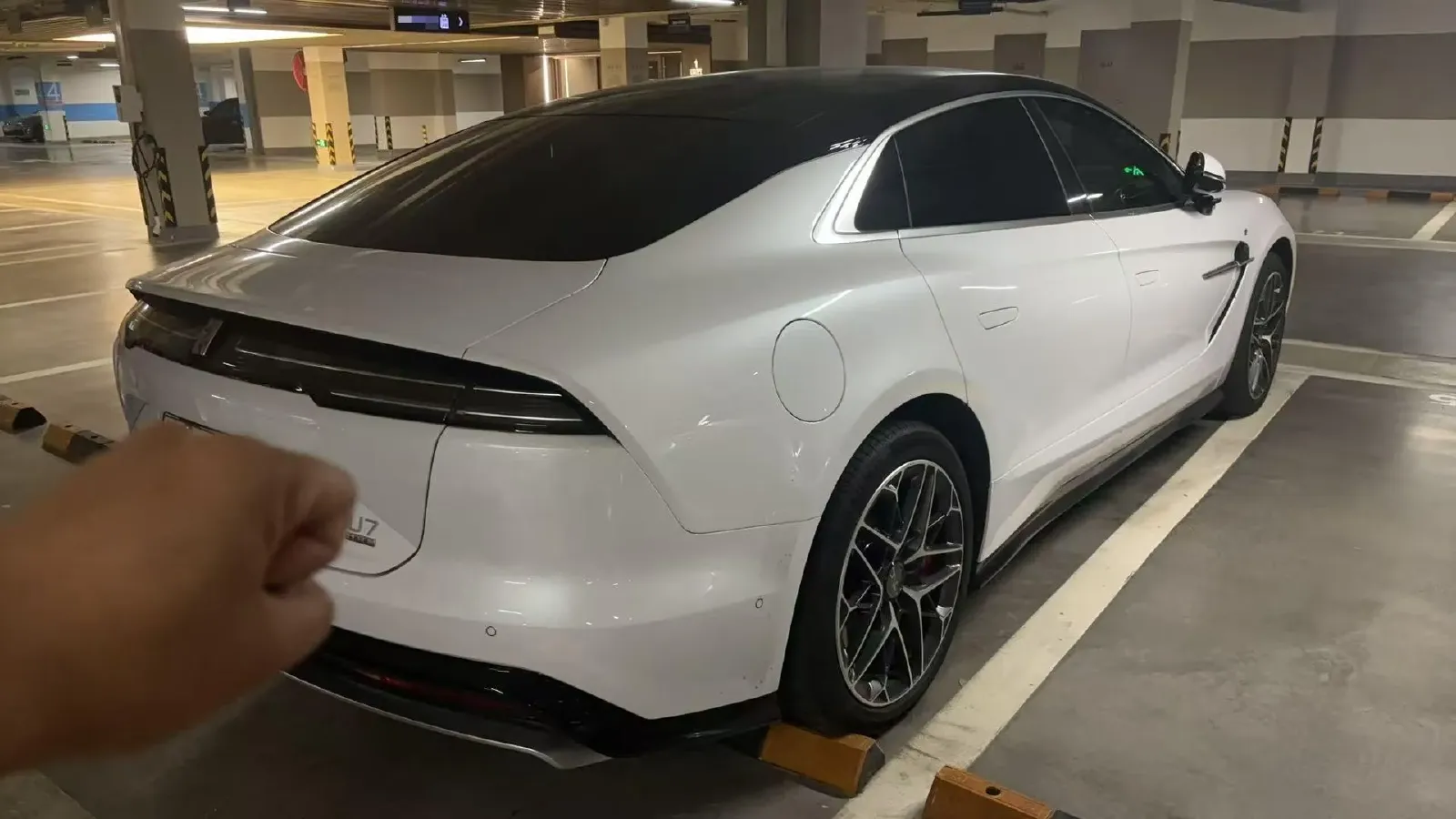 2025 YangWang U7 BEV 135.5KWH,autocango,china used car exporter,china ev exporter,chinese used car exporter,chinese used ev exporter