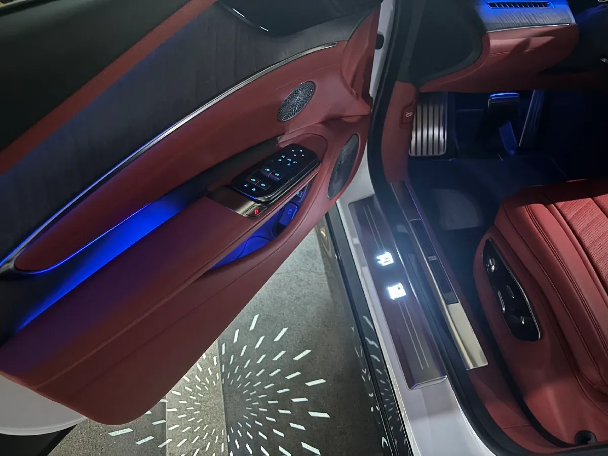 2025 YangWang U7 BEV 135.5KWH,autocango,china used car exporter,china ev exporter,chinese used car exporter,chinese used ev exporter