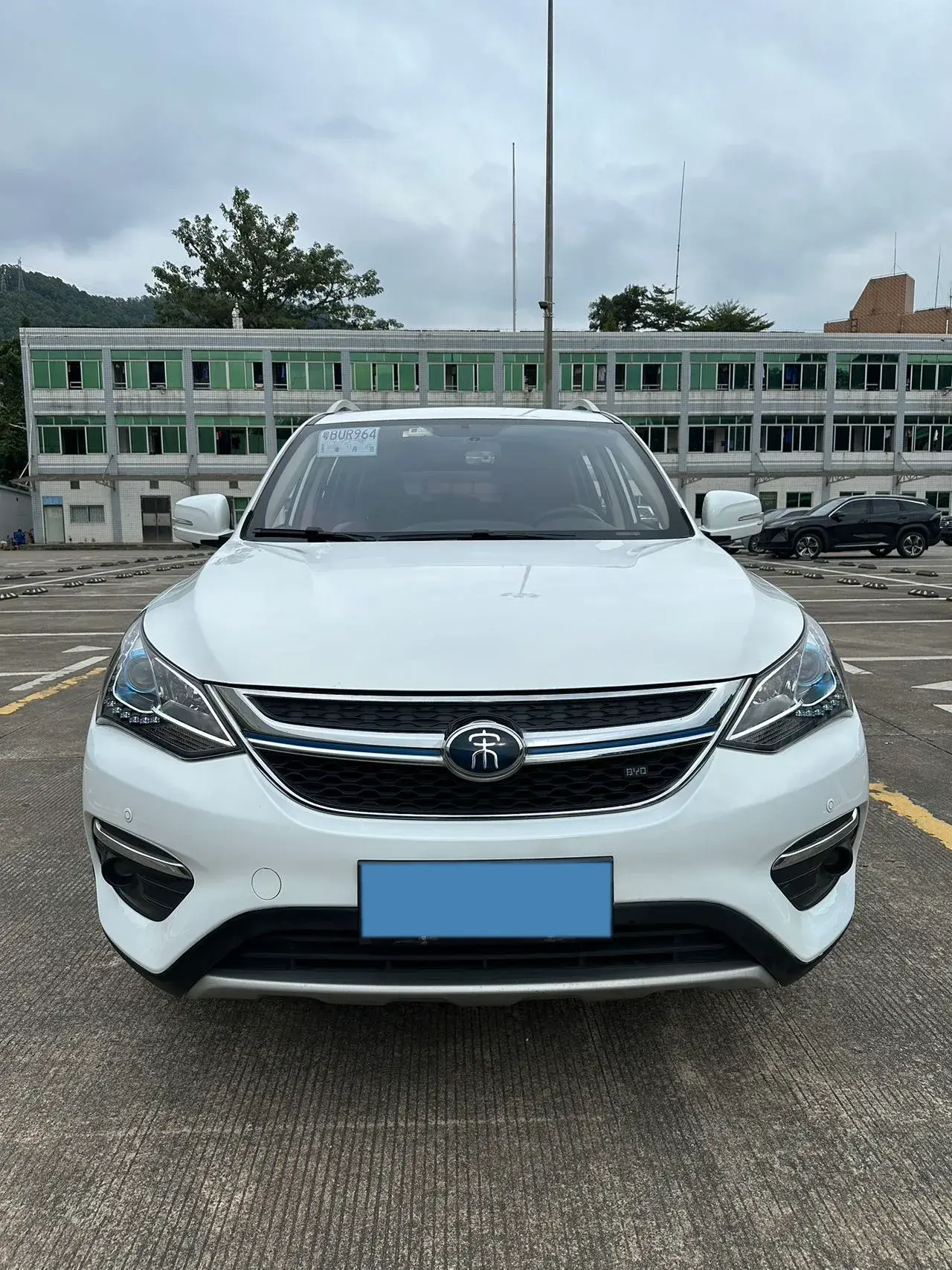 2017 BYD SONG thumbnail 2