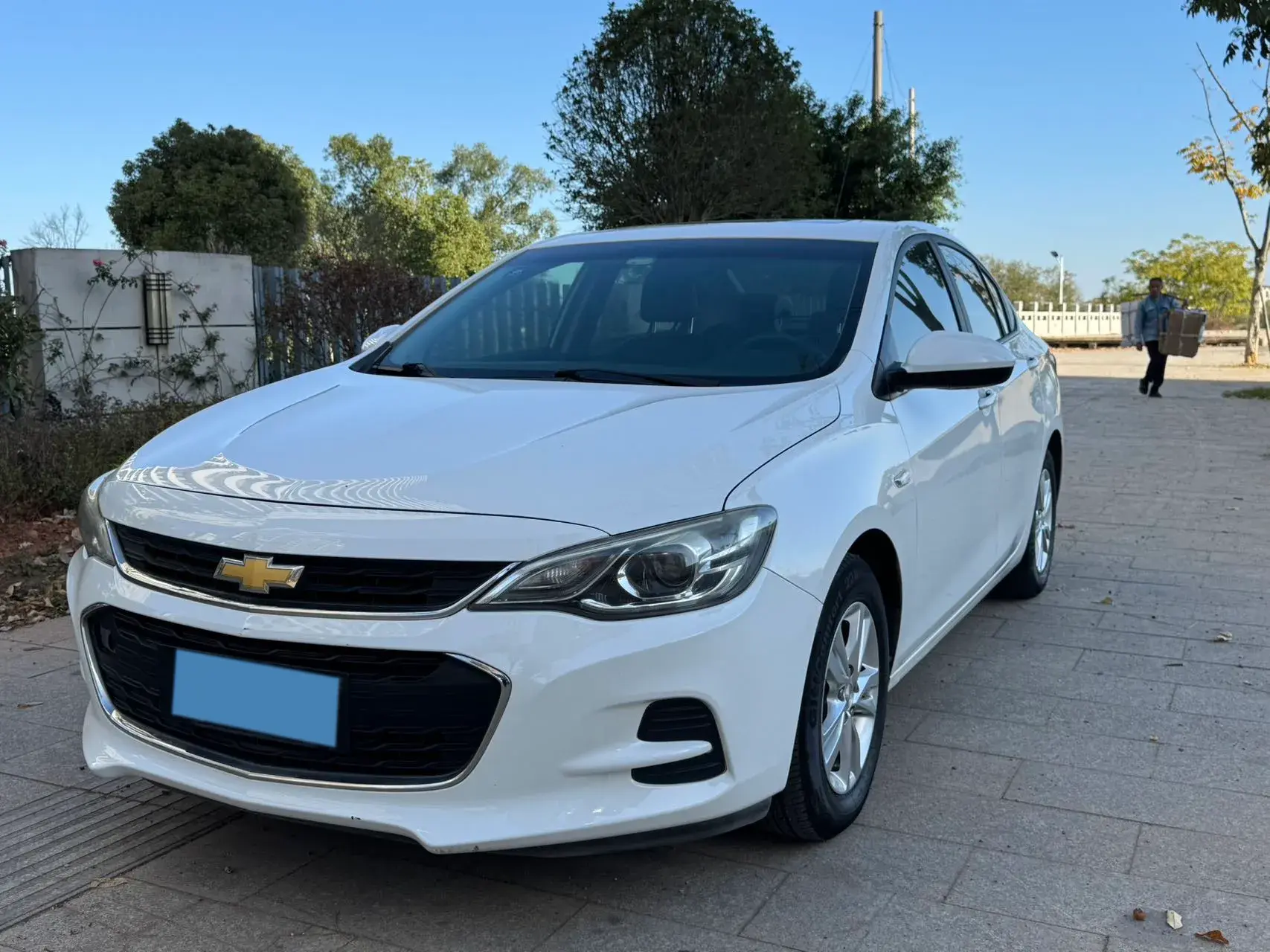 2019 CHEVROLET CAVALIER view 1