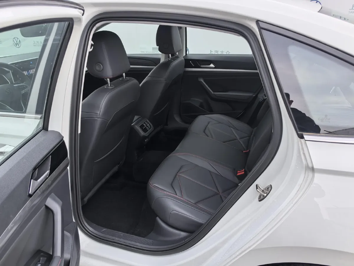 2024 Volkswagen Lavida 1.5T 160HP L4 7DCT,autocango,china used car exporter,china ev exporter,chinese used car exporter,chinese used ev exporter