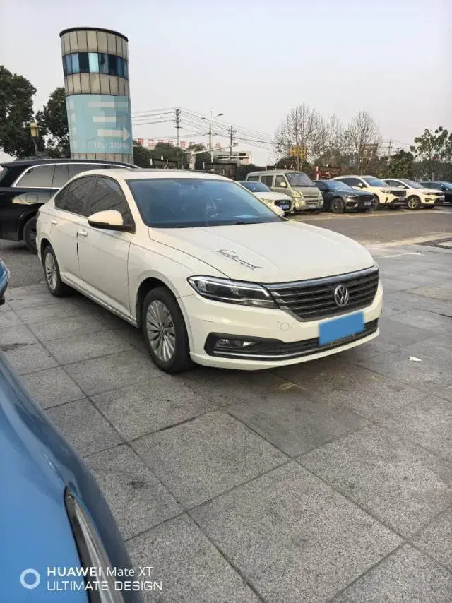 2018 VOLKSWAGEN LAVIDA thumbnail 3