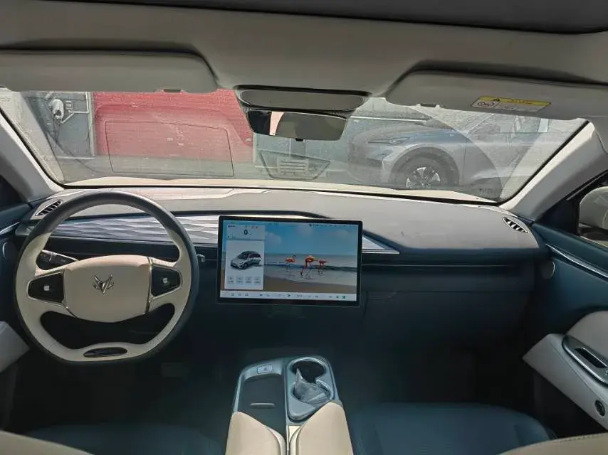 2025 ARCFOX ΑT5 thumbnail 3