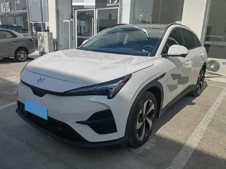 2025 ARCFOX αT5 BEV 65KWH