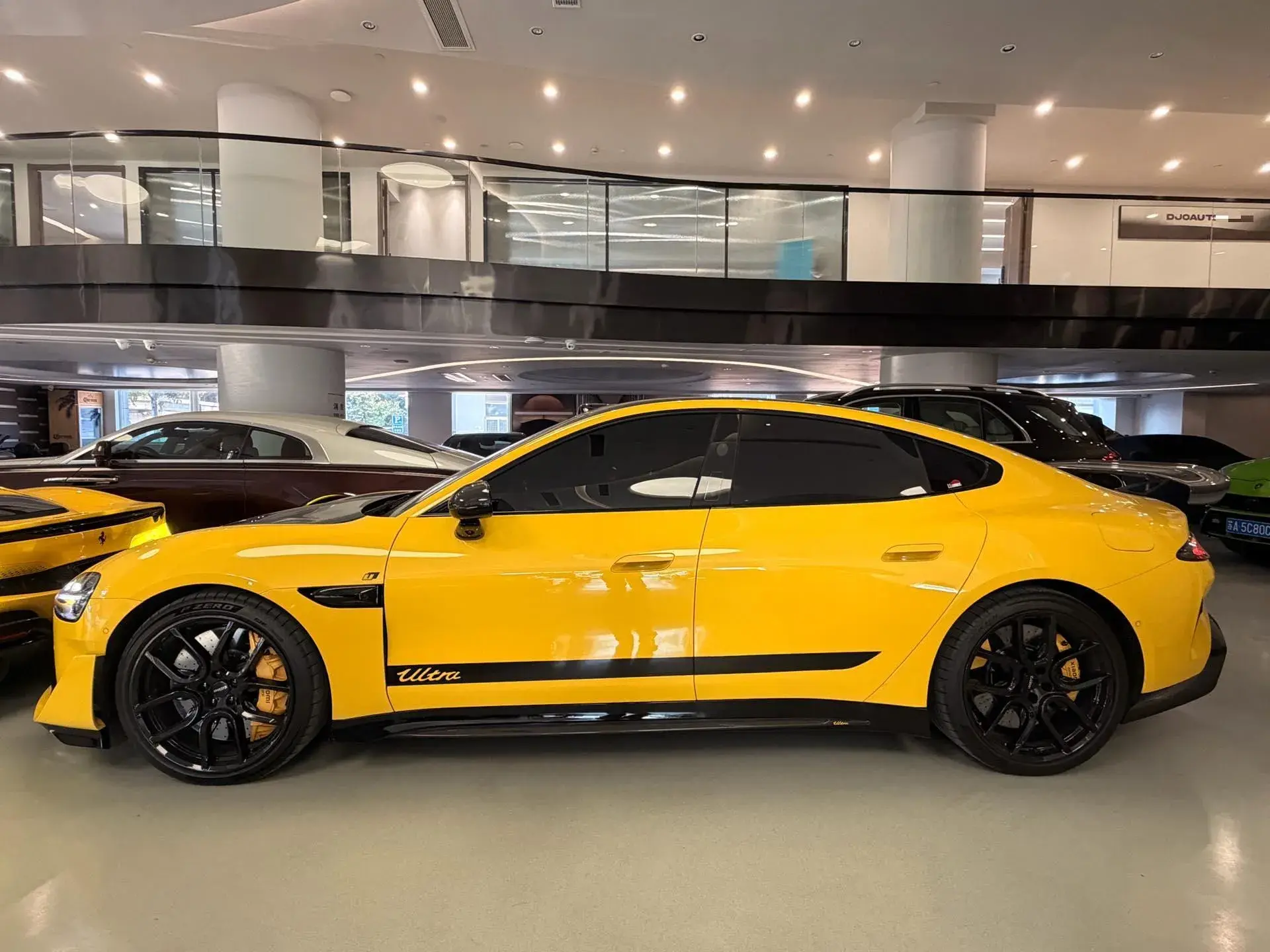 2025 MI SU7 thumbnail 4