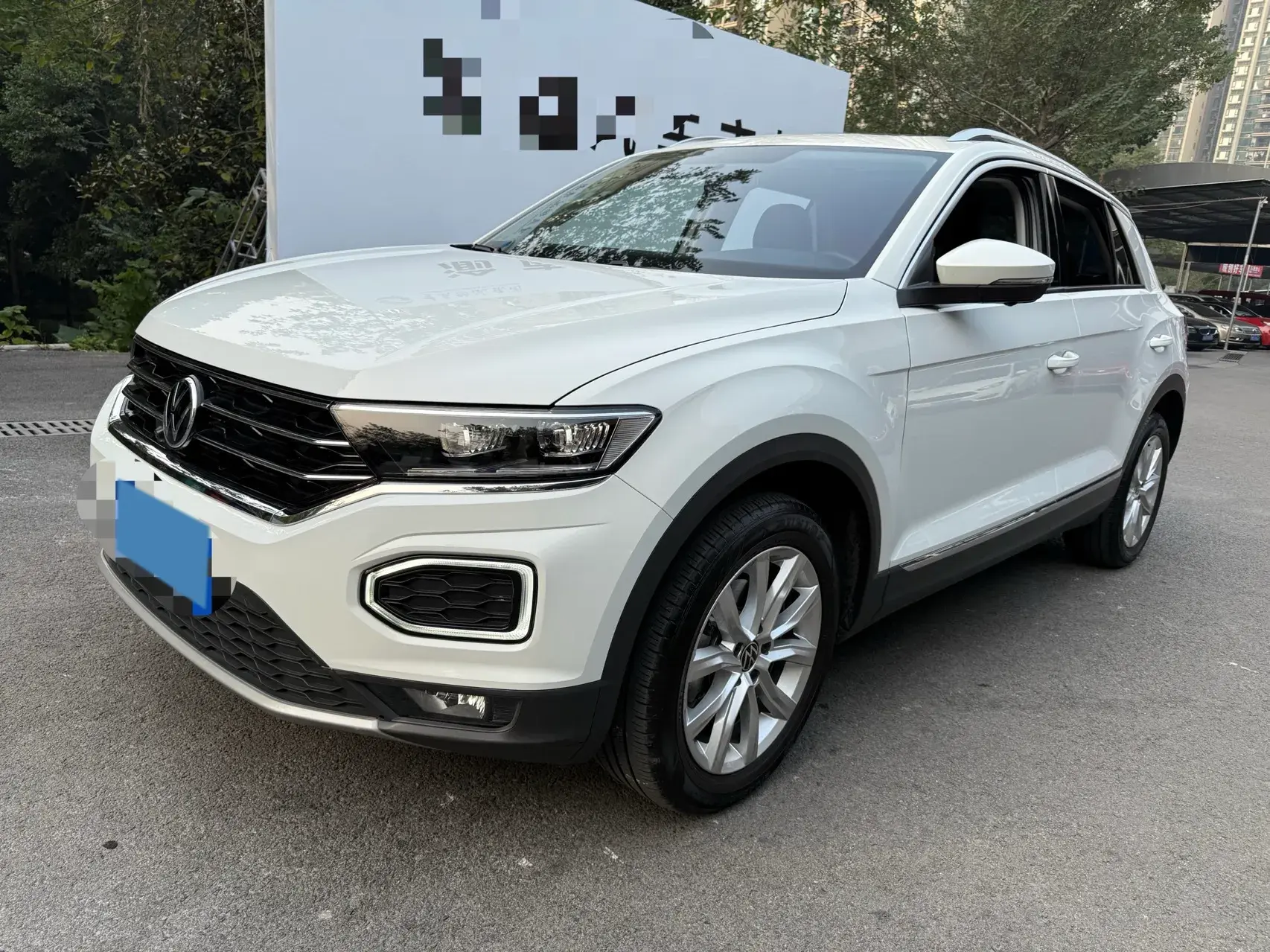 2022 VOLKSWAGEN T-ROC view 1