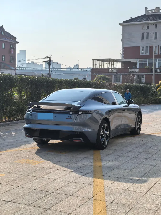 2025 LYNK&CO Z10 BEV 95KWH,autocango,china used car exporter,china ev exporter,chinese used car exporter,chinese used ev exporter