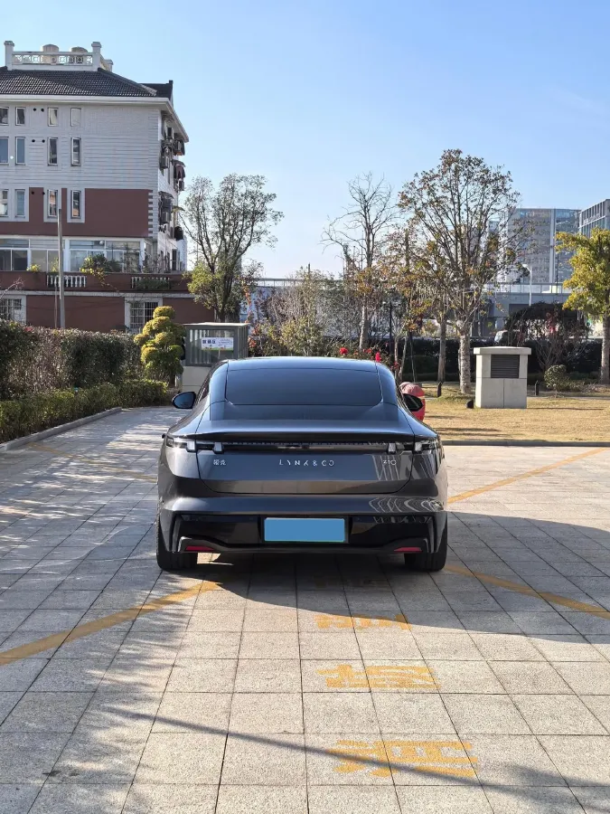 2025 LYNK&CO Z10 BEV 95KWH,autocango,china used car exporter,china ev exporter,chinese used car exporter,chinese used ev exporter