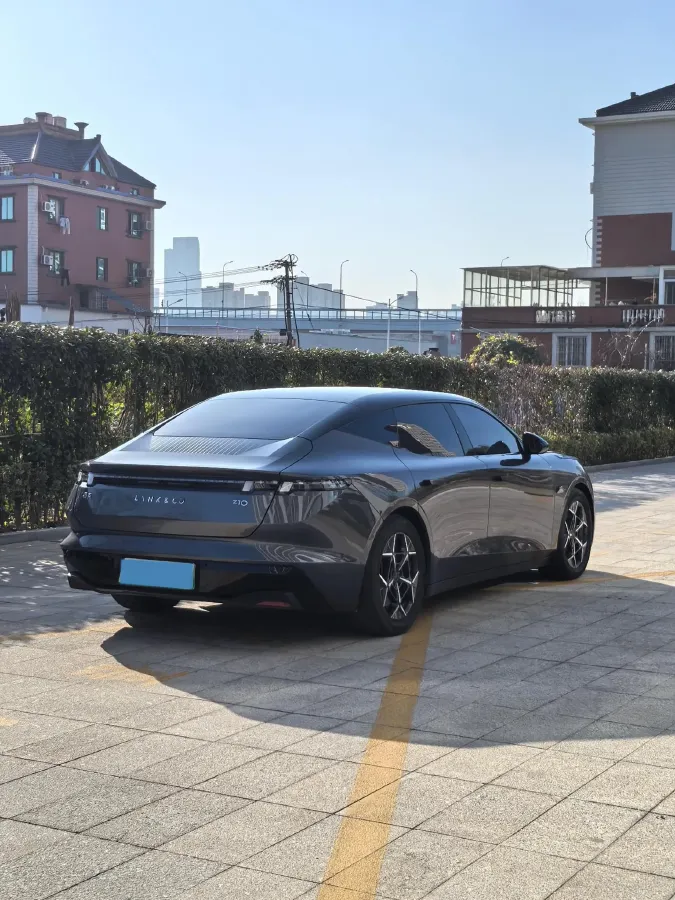 2025 LYNK&CO Z10 BEV 95KWH,autocango,china used car exporter,china ev exporter,chinese used car exporter,chinese used ev exporter