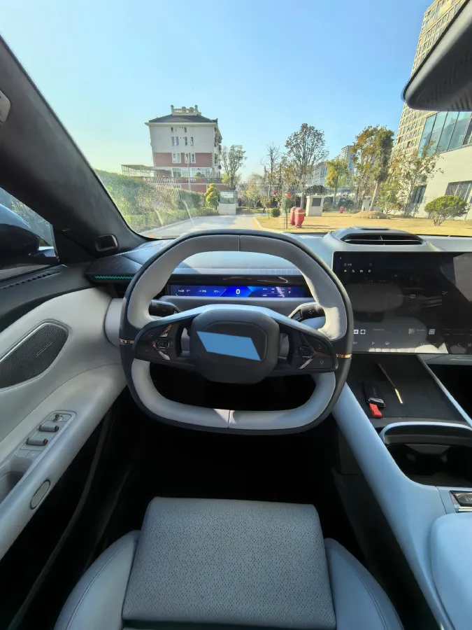 2025 LYNK&CO Z10 BEV 95KWH,autocango,china used car exporter,china ev exporter,chinese used car exporter,chinese used ev exporter