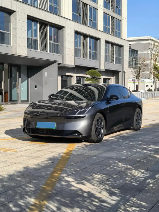 2025 LYNK&CO Z10 BEV 95KWH