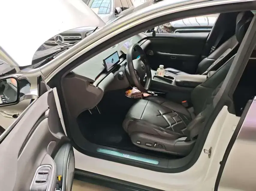 2021 VOLKSWAGEN ID.6 thumbnail 3