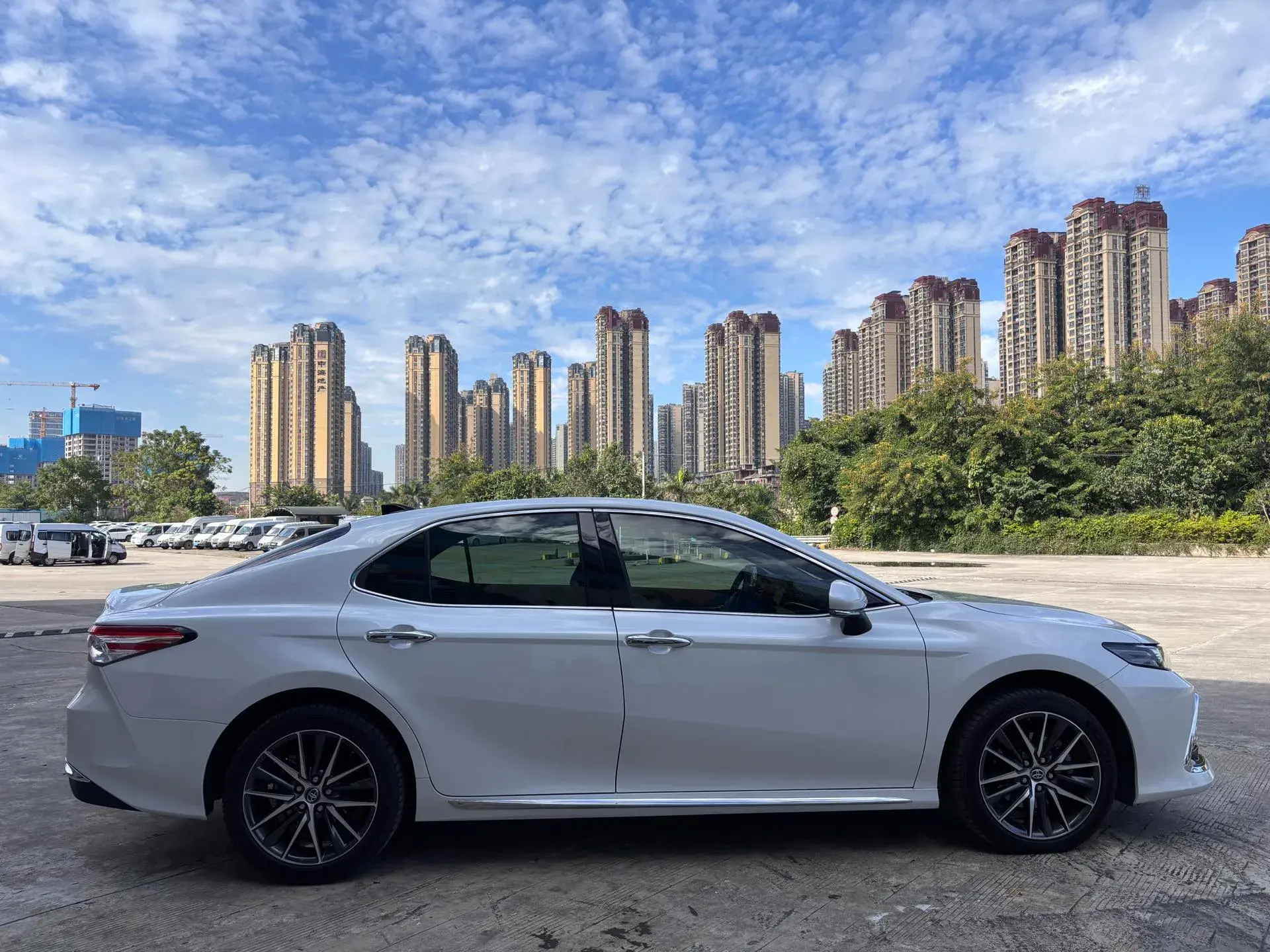 2021 TOYOTA CAMRY thumbnail 4