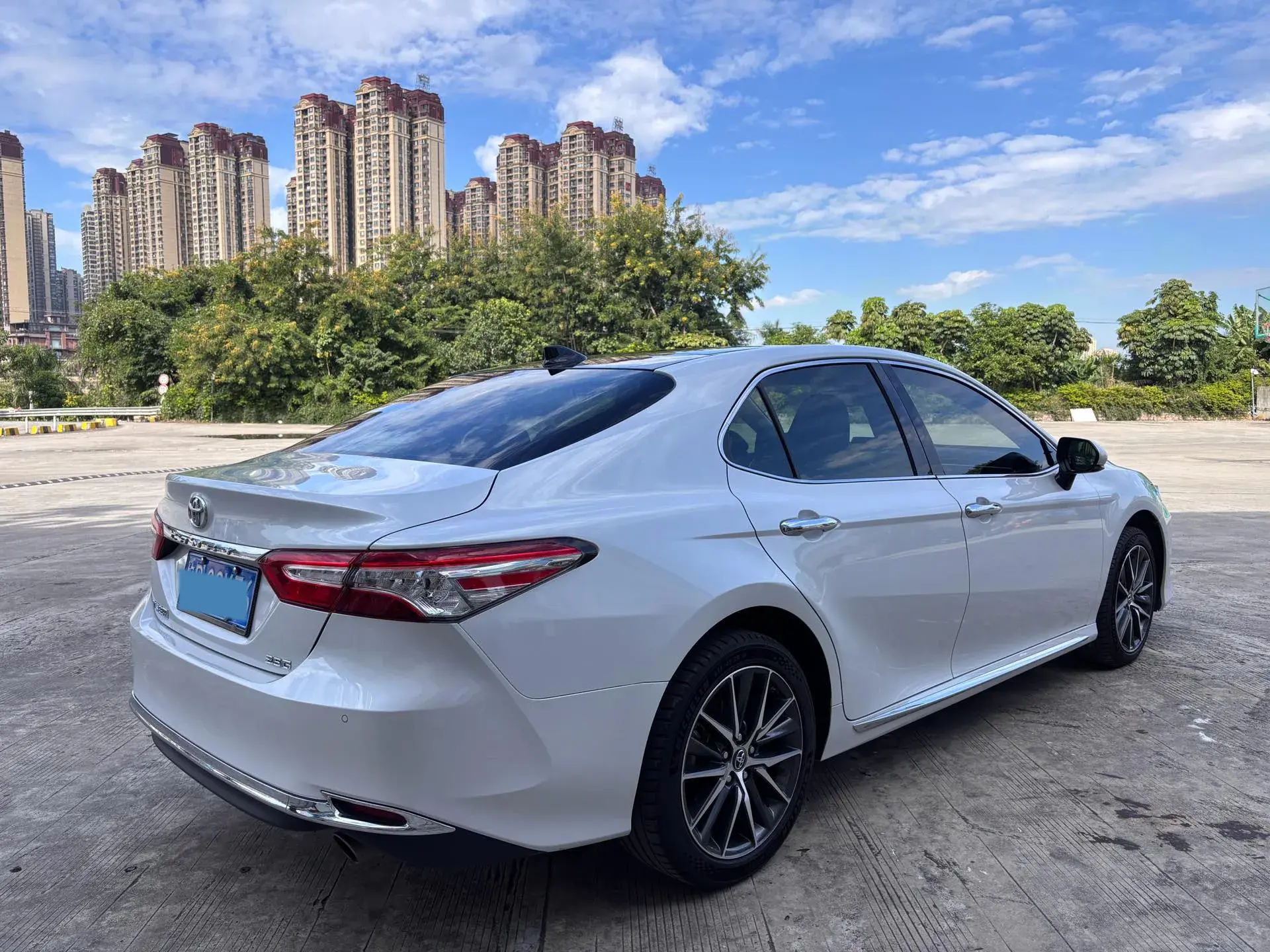 2021 TOYOTA CAMRY thumbnail 3