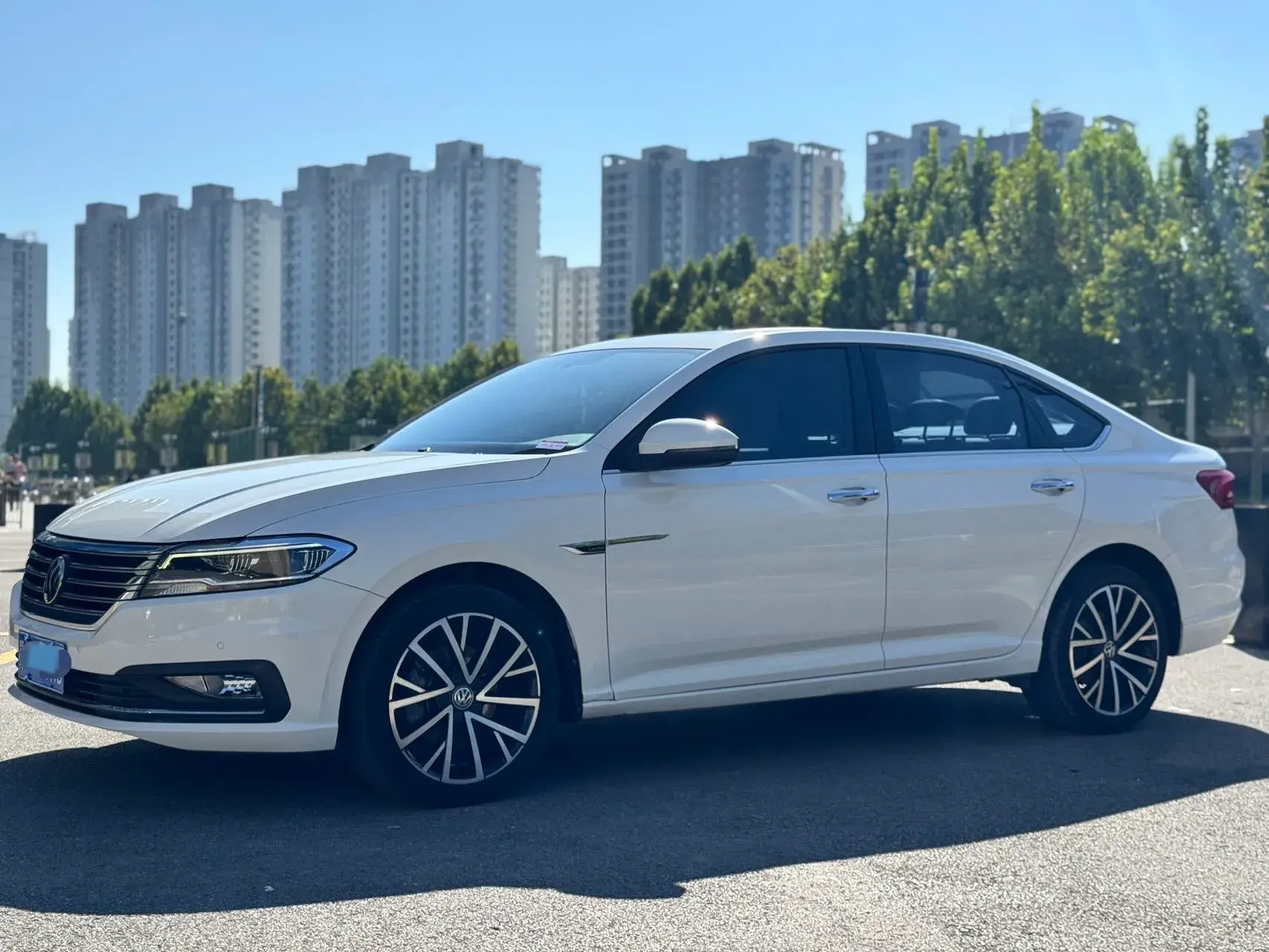 2019 VOLKSWAGEN LAVIDA view 1