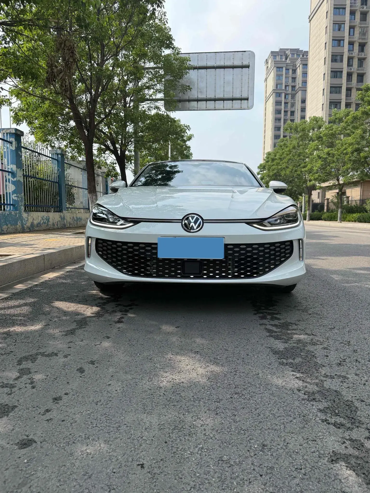 2023 VOLKSWAGEN LAMANDO thumbnail 2